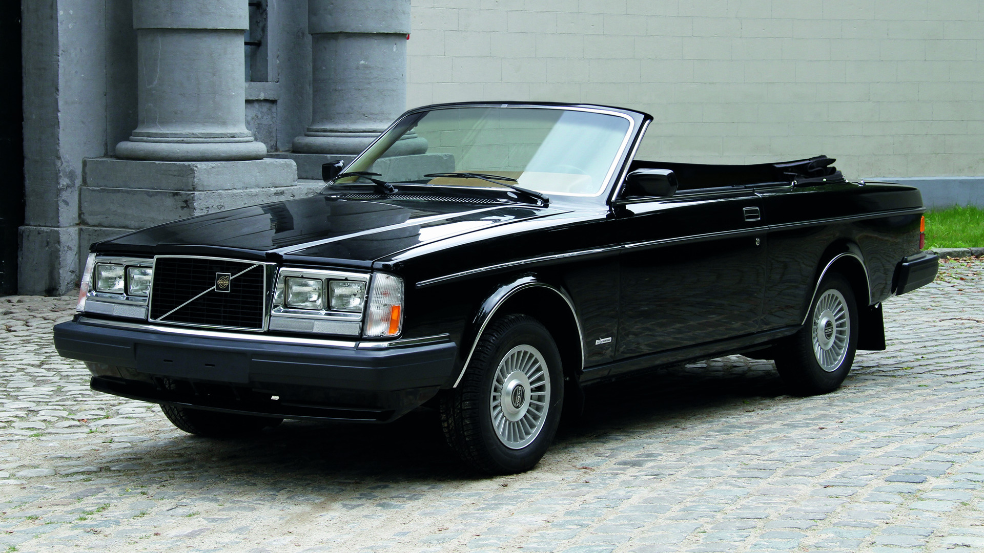 Volvo 260 Series Wallpapers