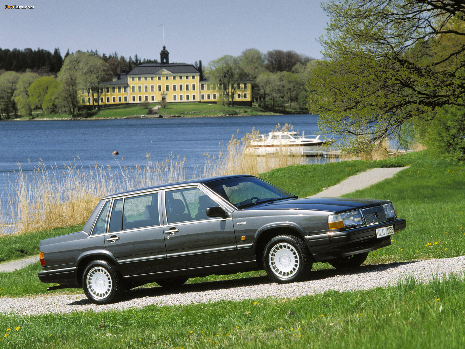 Volvo 700 Series Wallpapers