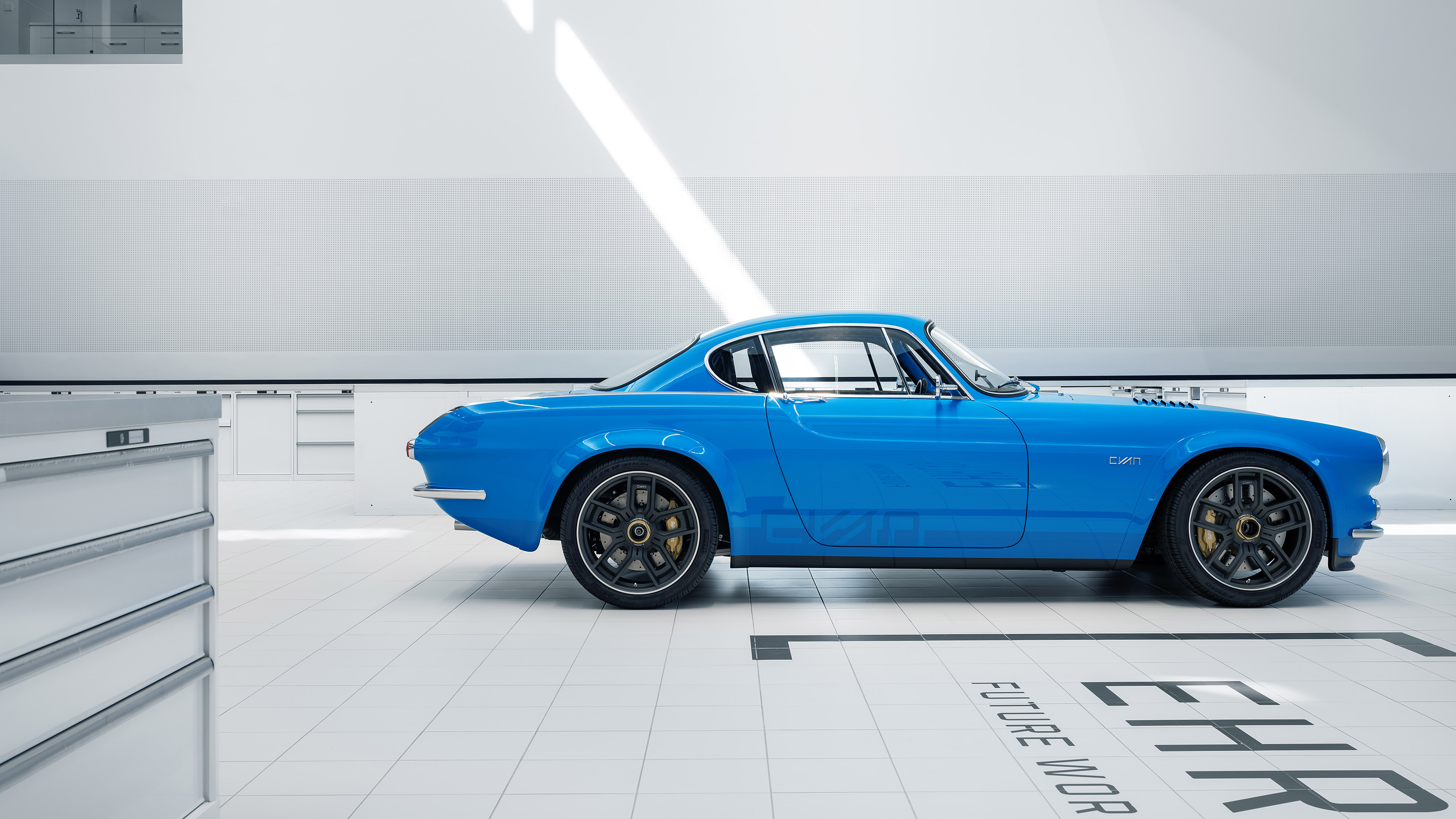 Volvo P1800 Cyan Wallpapers