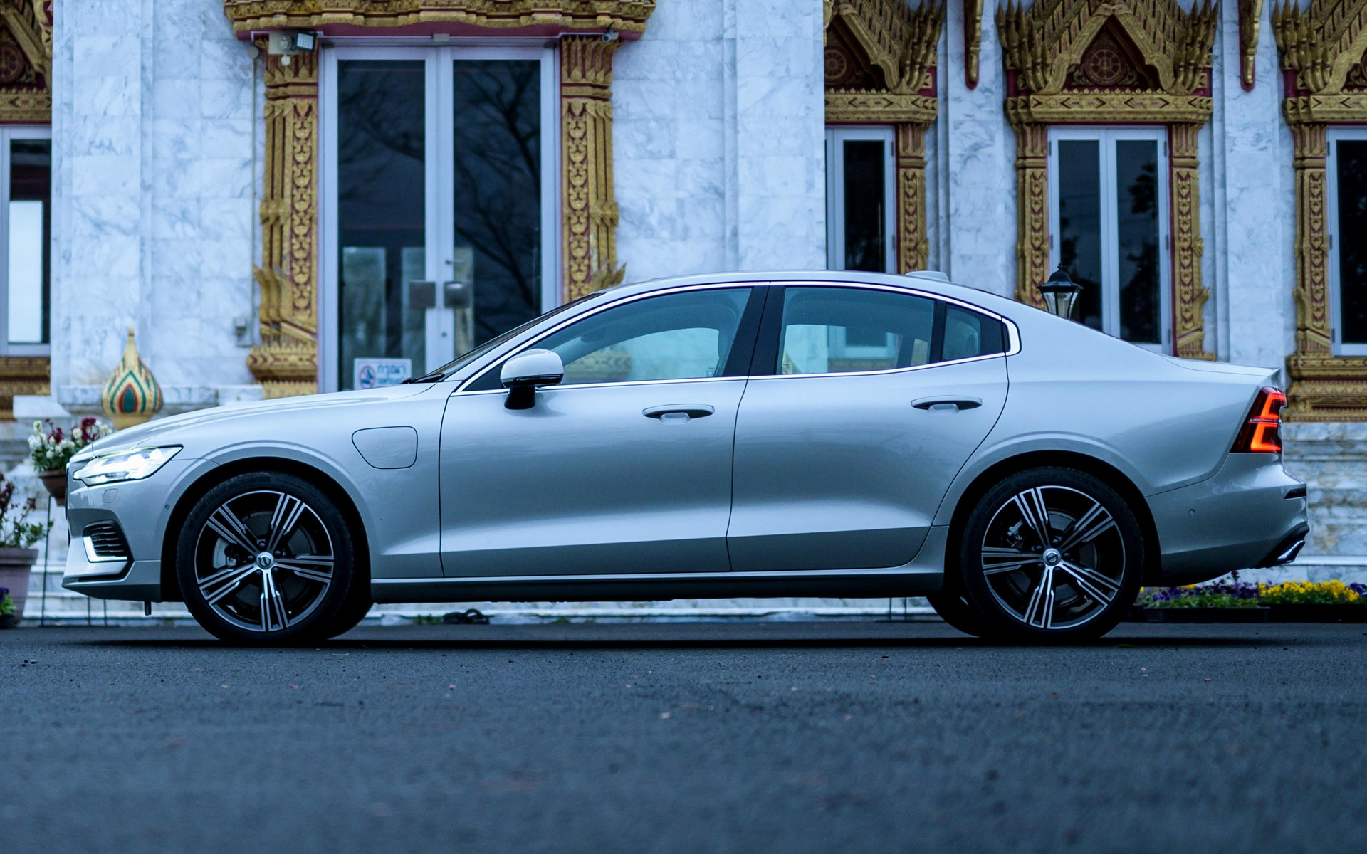 Volvo S60 Inscription Wallpapers