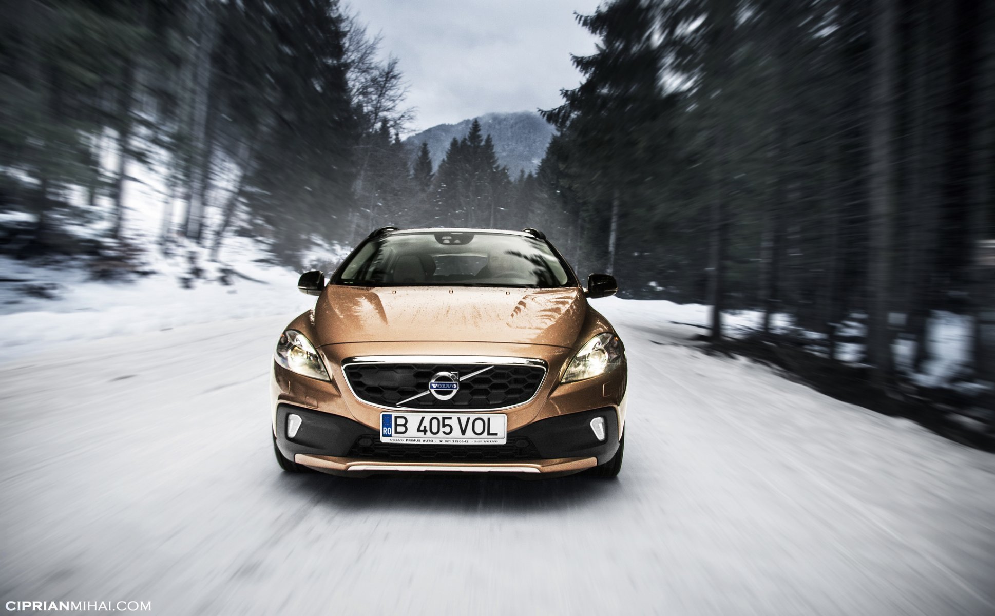 Volvo V40 Wallpapers