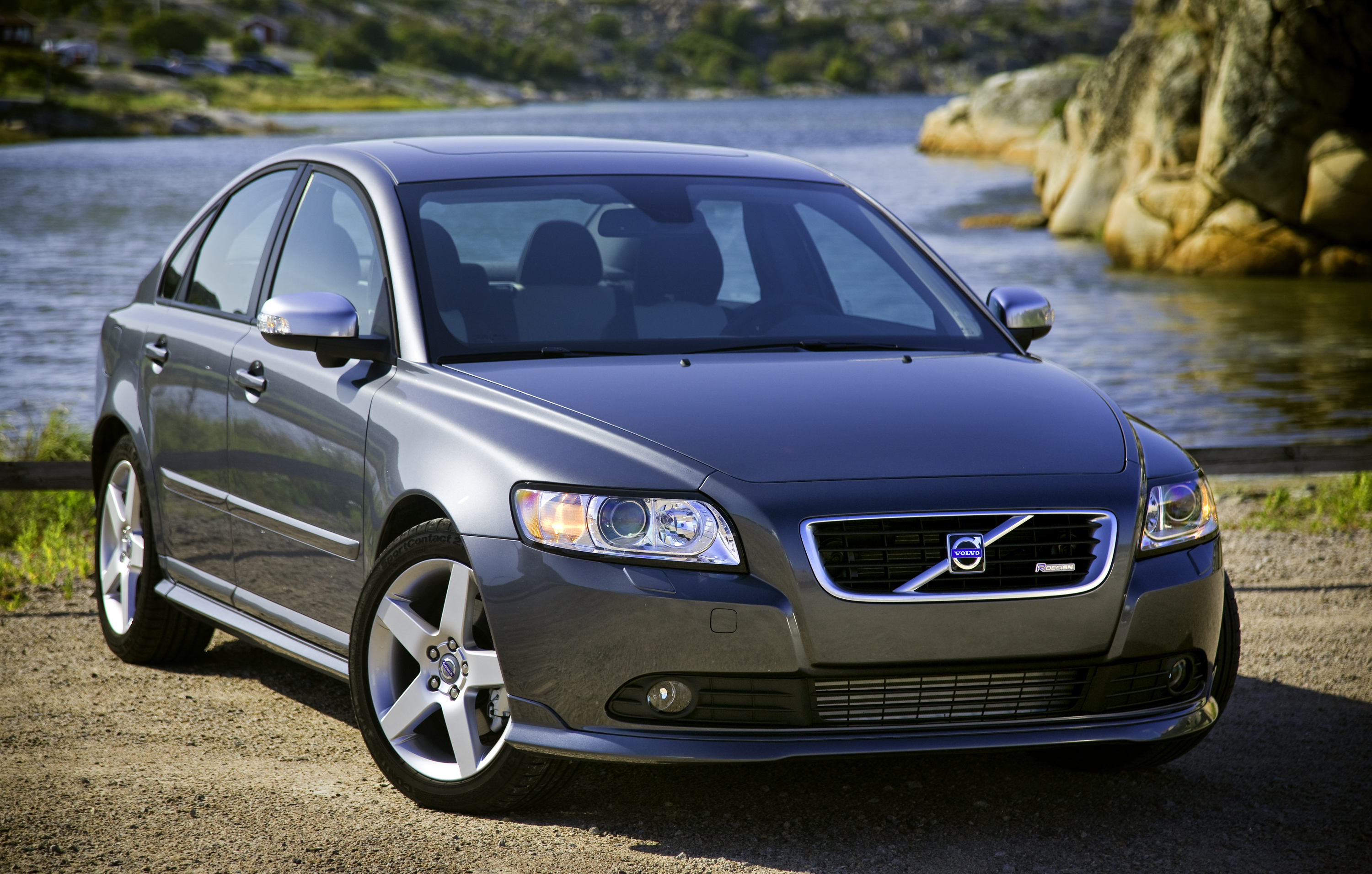 Volvo V40 Wallpapers