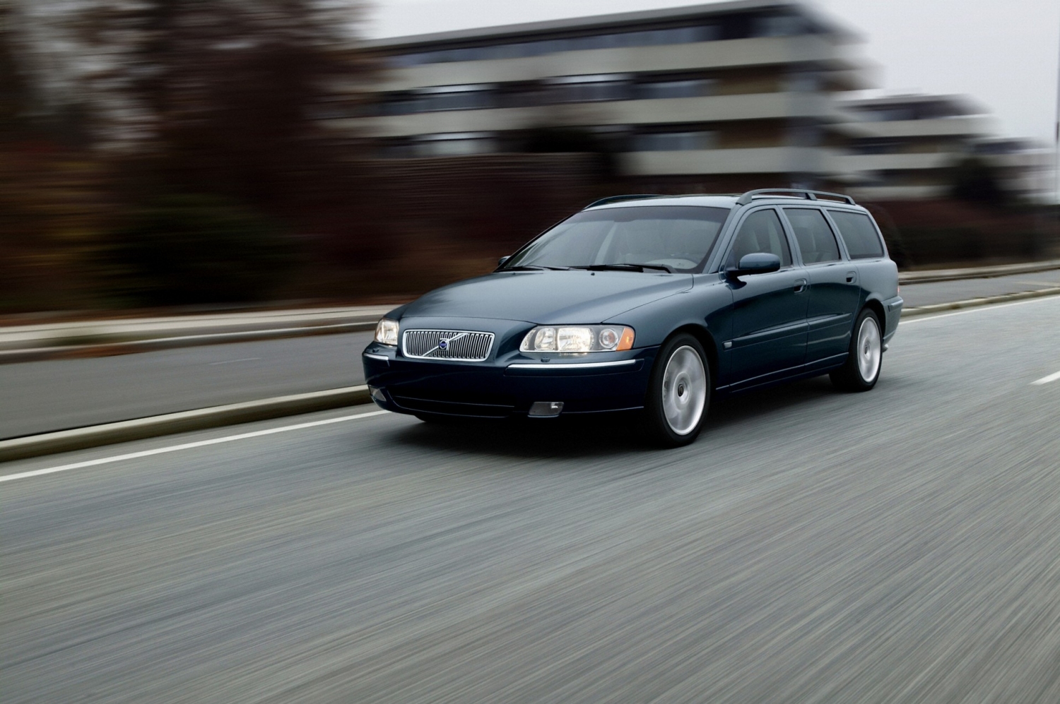 Volvo V70 Wallpapers