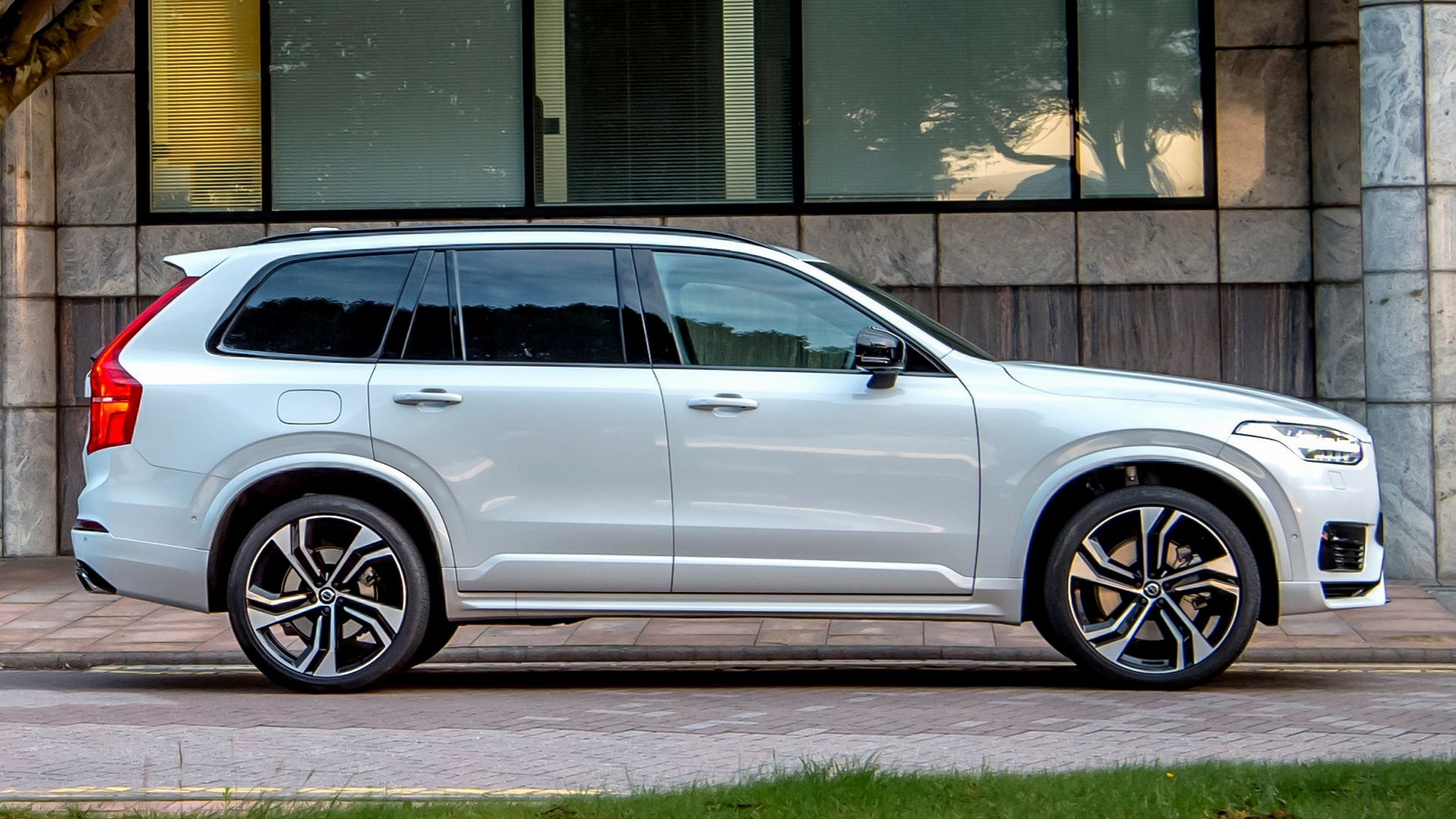 Volvo Xc90 Twin Engine R-Design Wallpapers