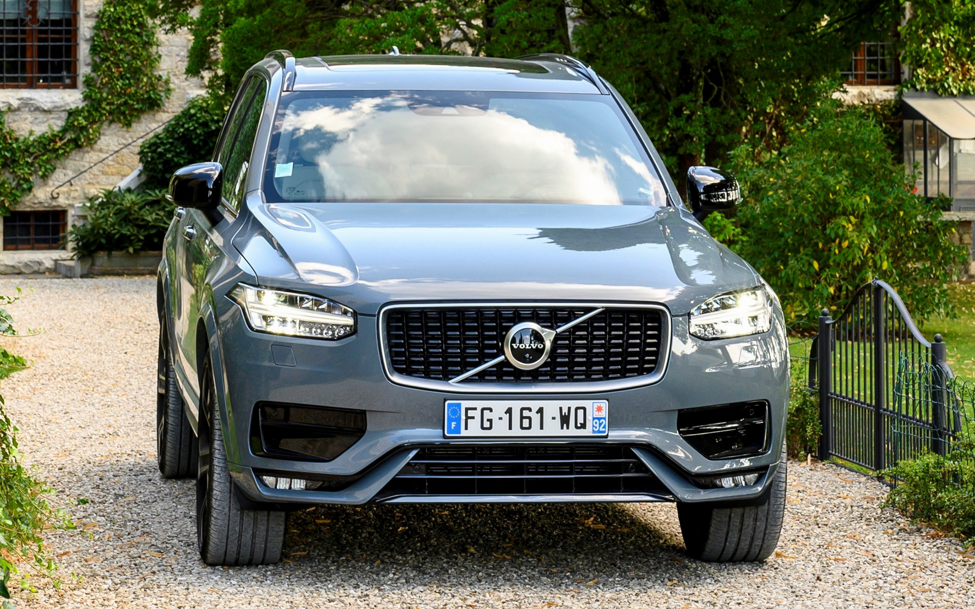 Volvo Xc90 Twin Engine R-Design Wallpapers