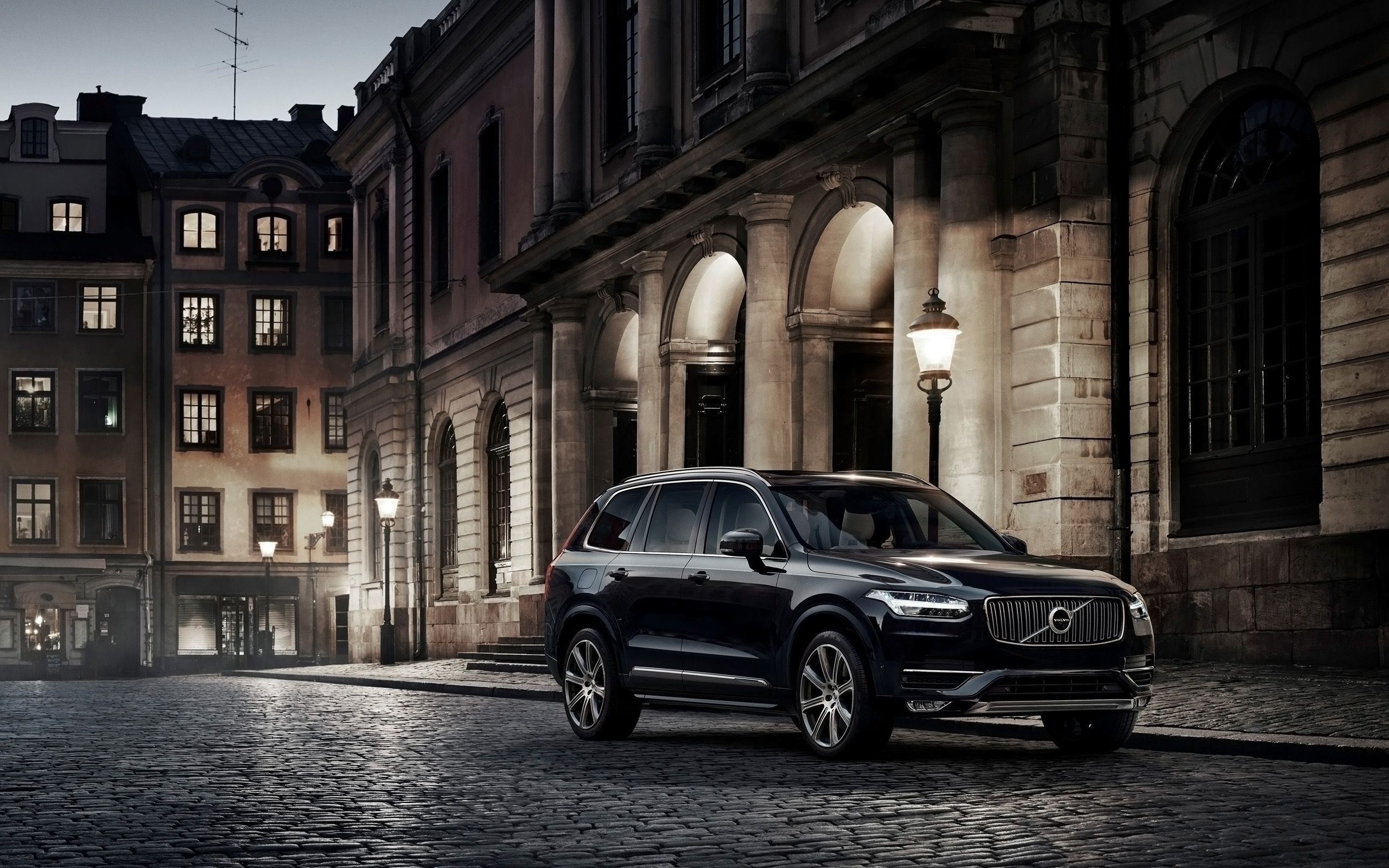 Volvo Xc90 Twin Engine R-Design Wallpapers