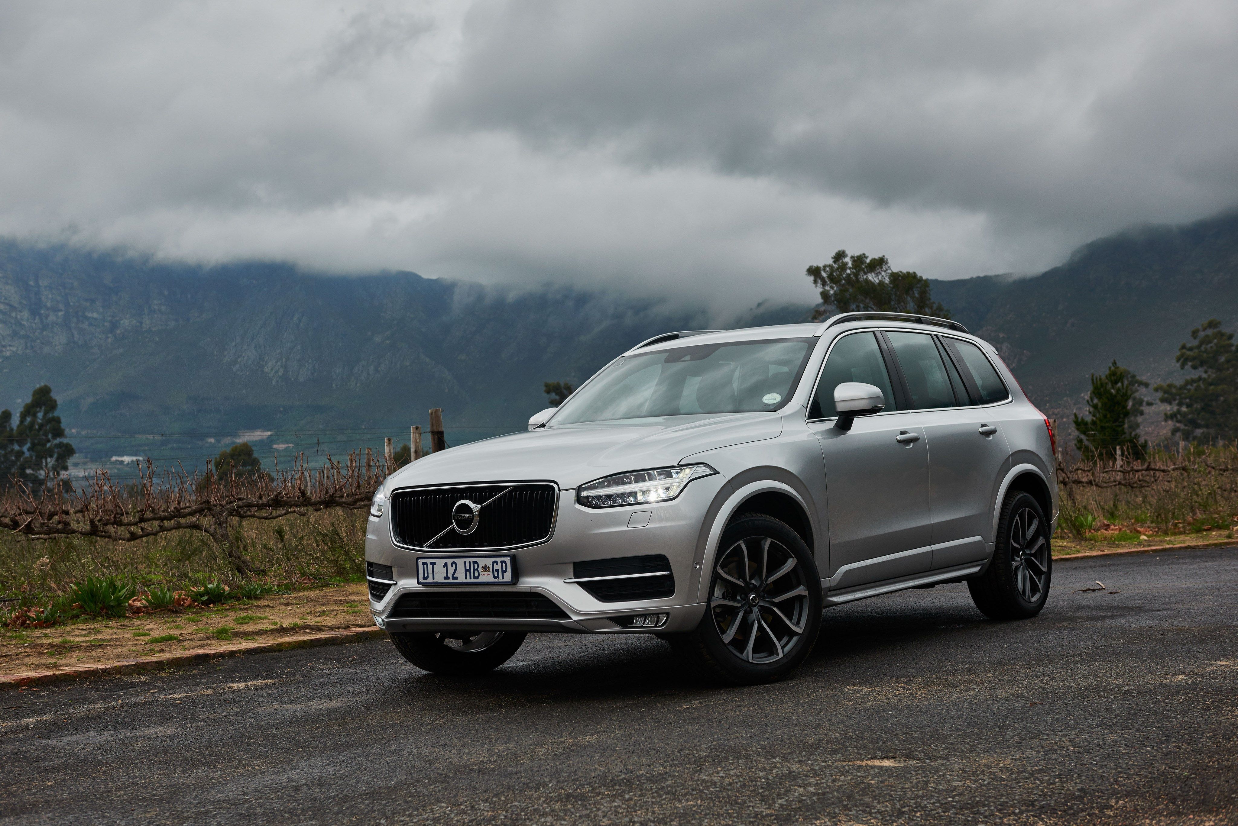 Volvo Xc90 Twin Engine R-Design Wallpapers