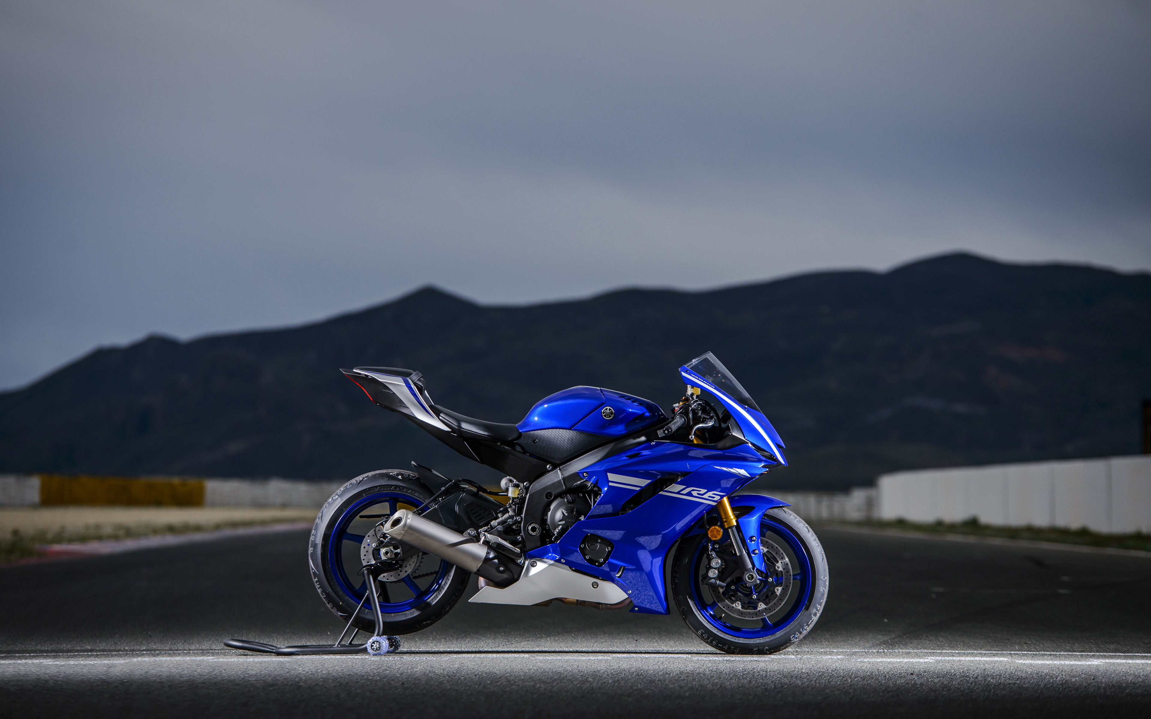 Yamaha Yzf R6 Wallpapers