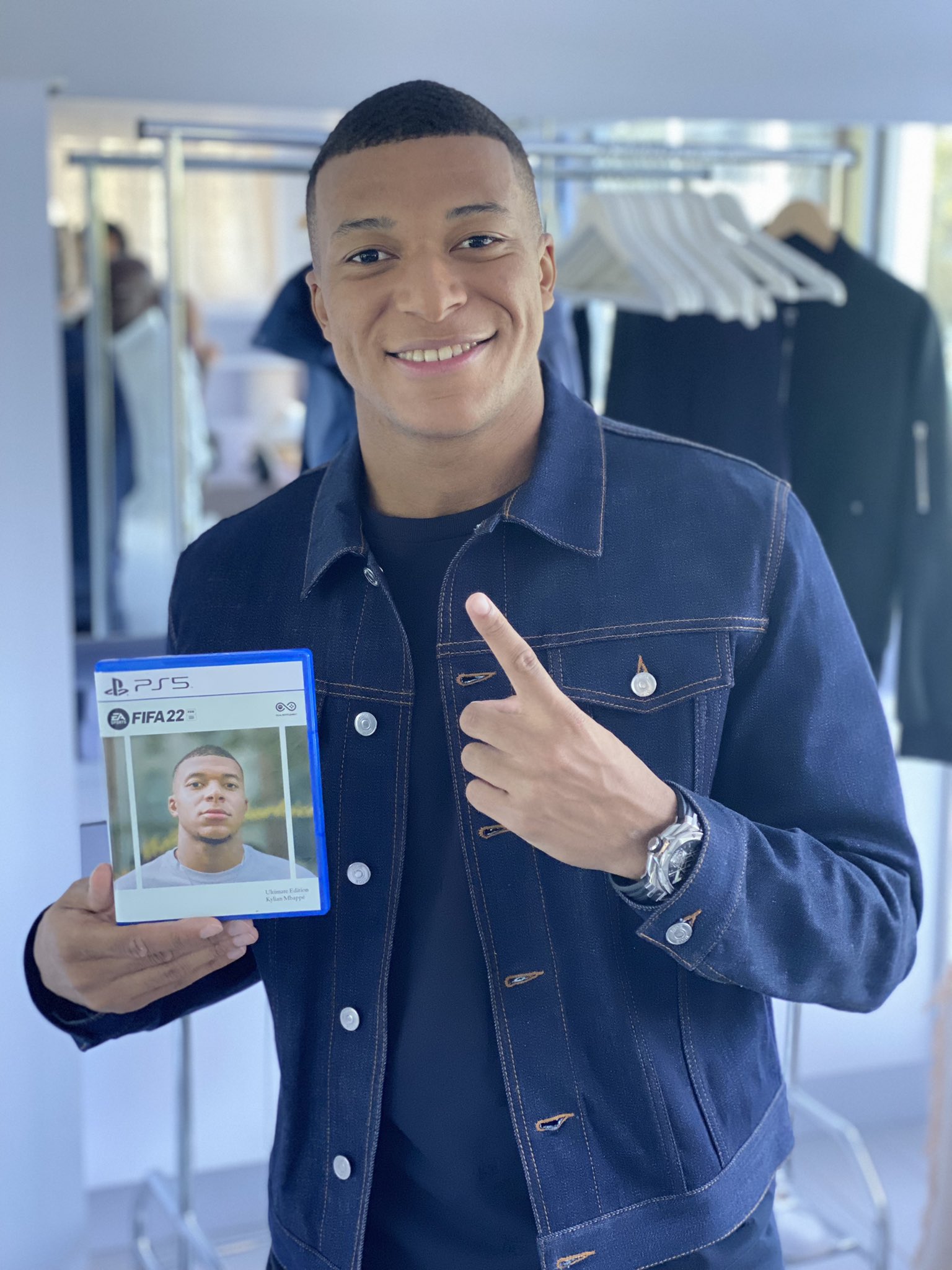 Kylian Mbappe FIFA 22 Game Wallpapers