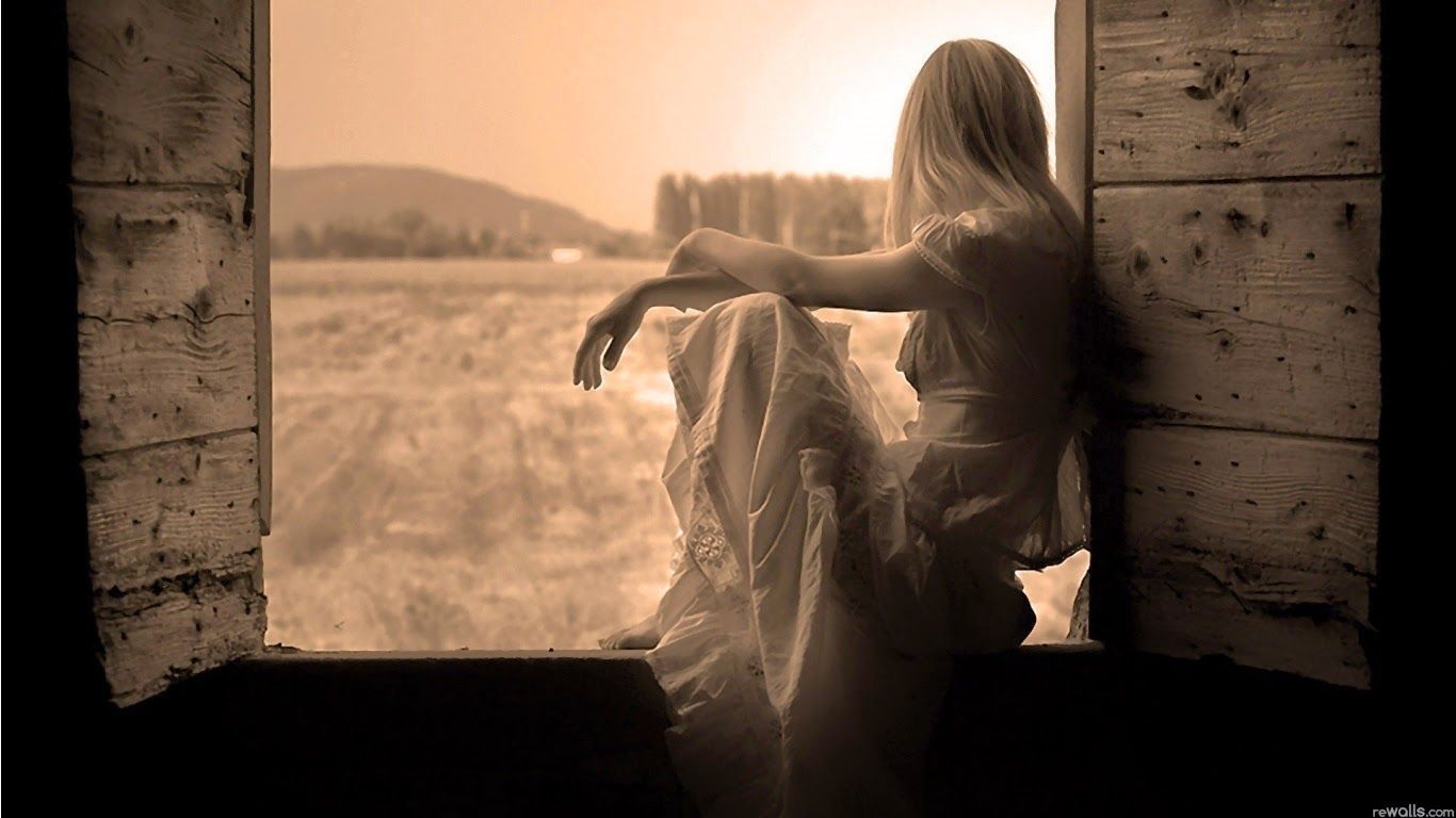 Lonely Women Art
 Wallpapers