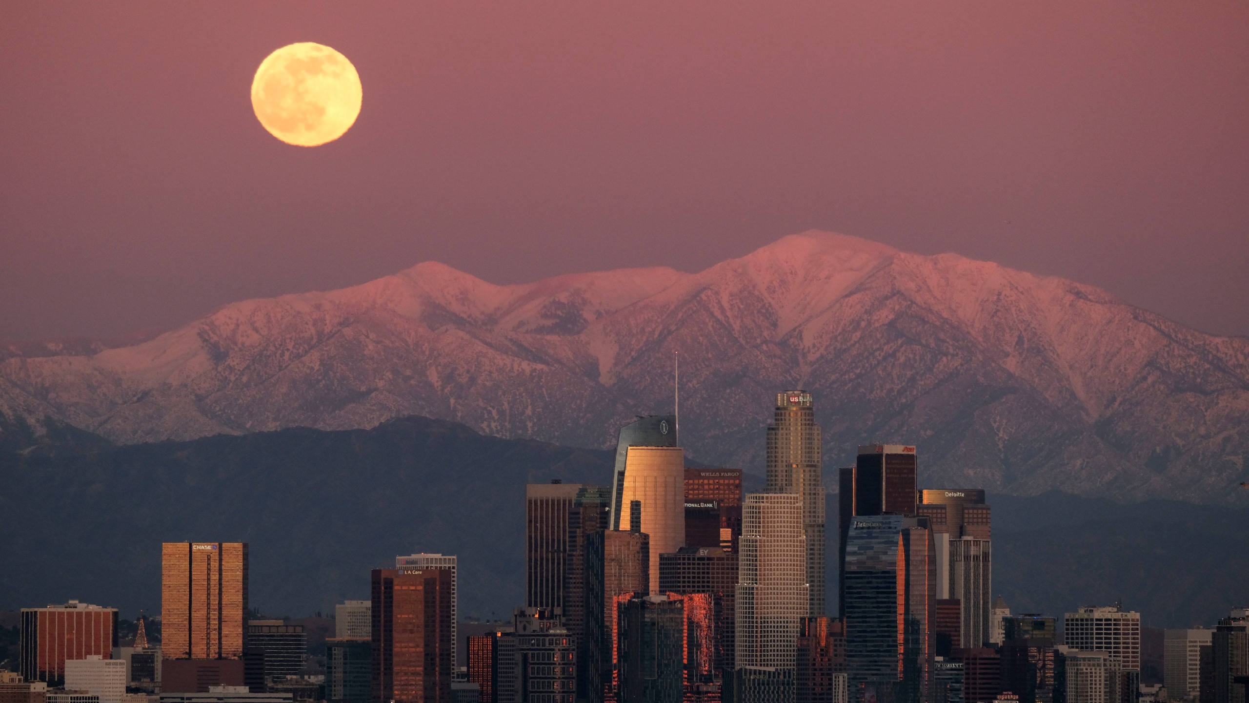 Man Watching Moon Rising Over Mountains
 Wallpapers