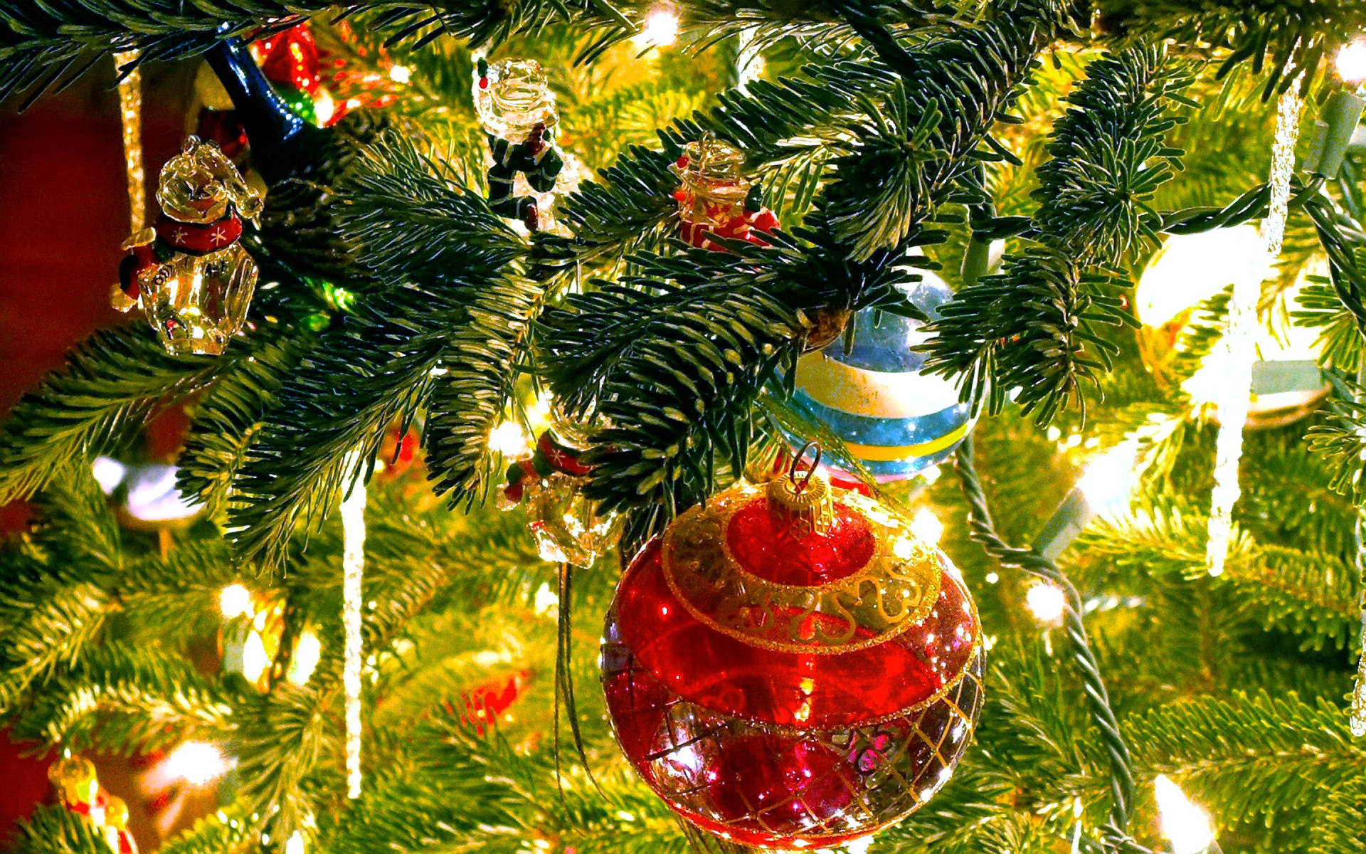 Christmas Ornaments Wallpapers