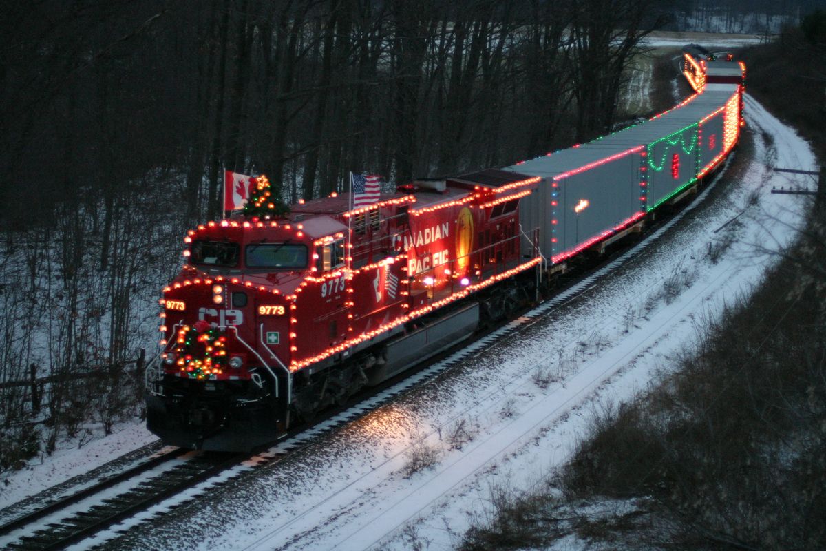 Christmas Train Wallpapers