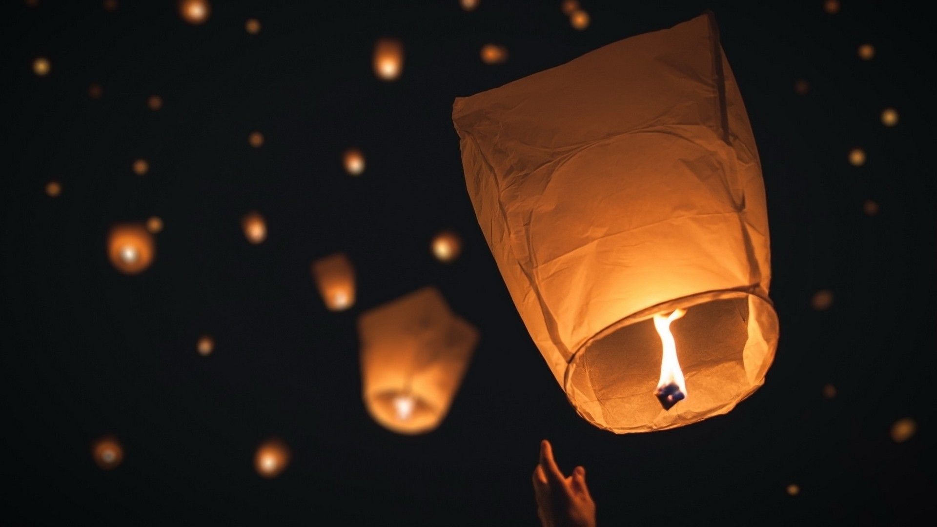 Floating Lanterns Festival Wallpapers