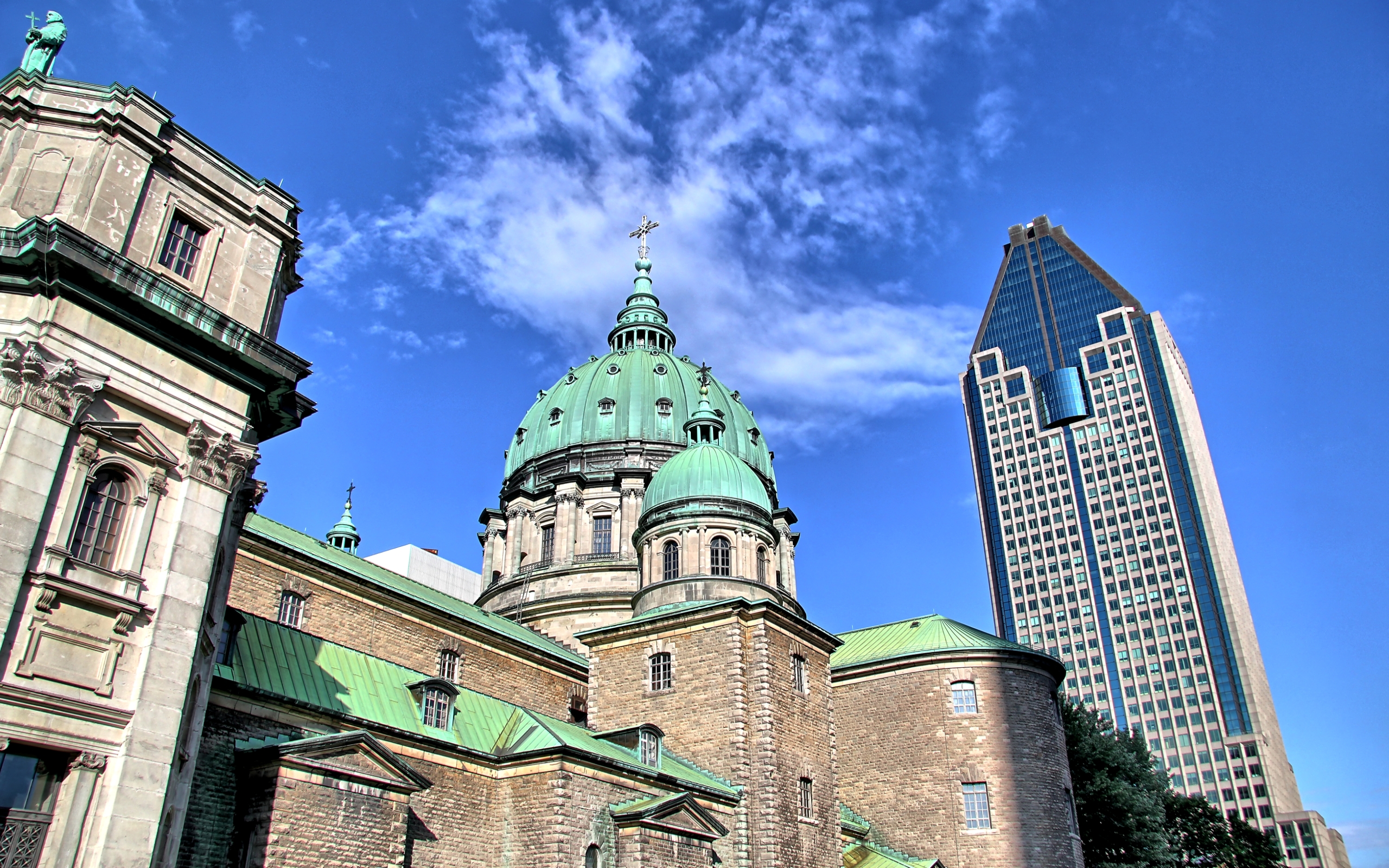 Basilique-Cathedrale Marie-Reine Du Monde In Montreal Wallpapers