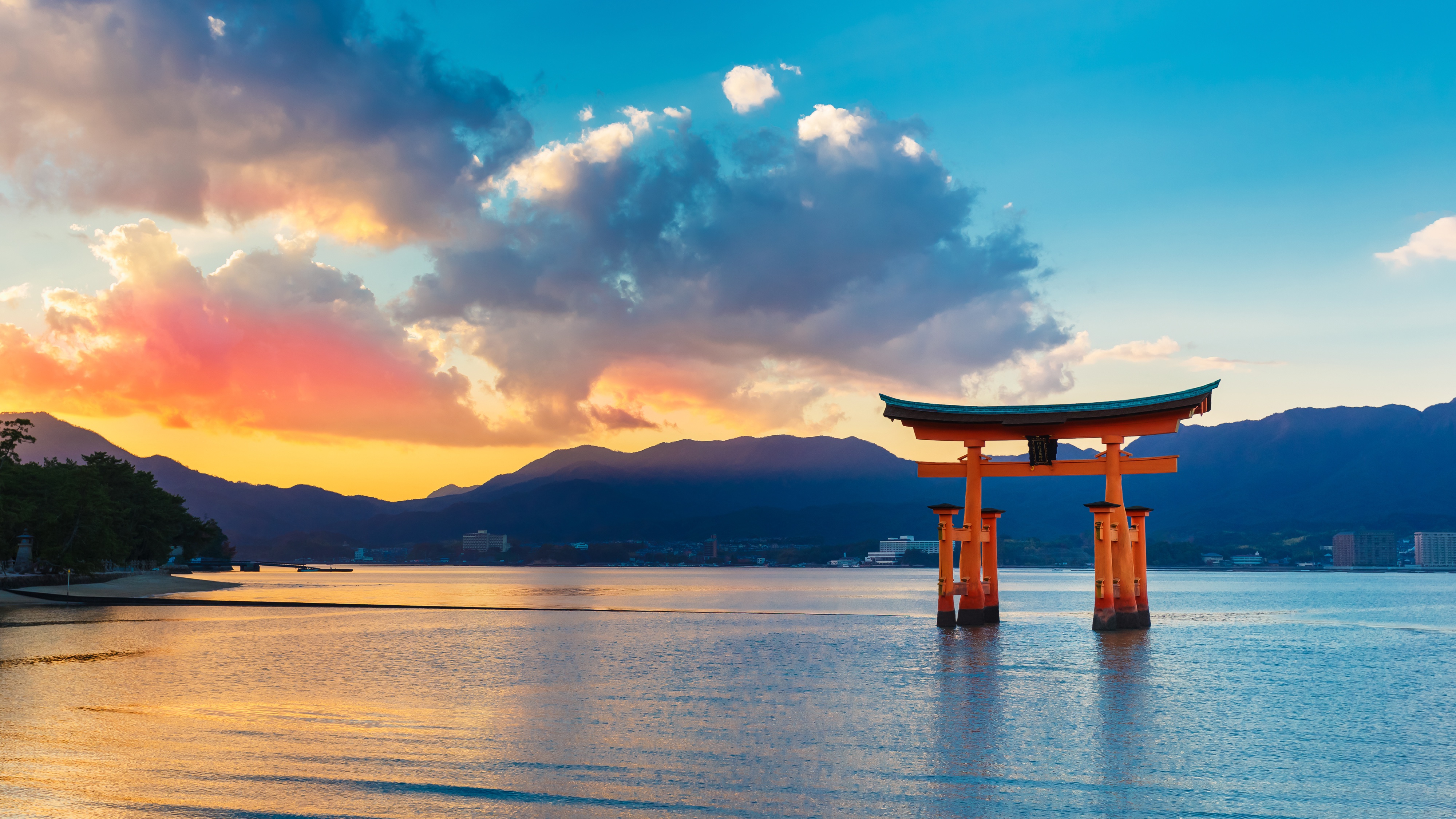 Itsukushima Gate Wallpapers