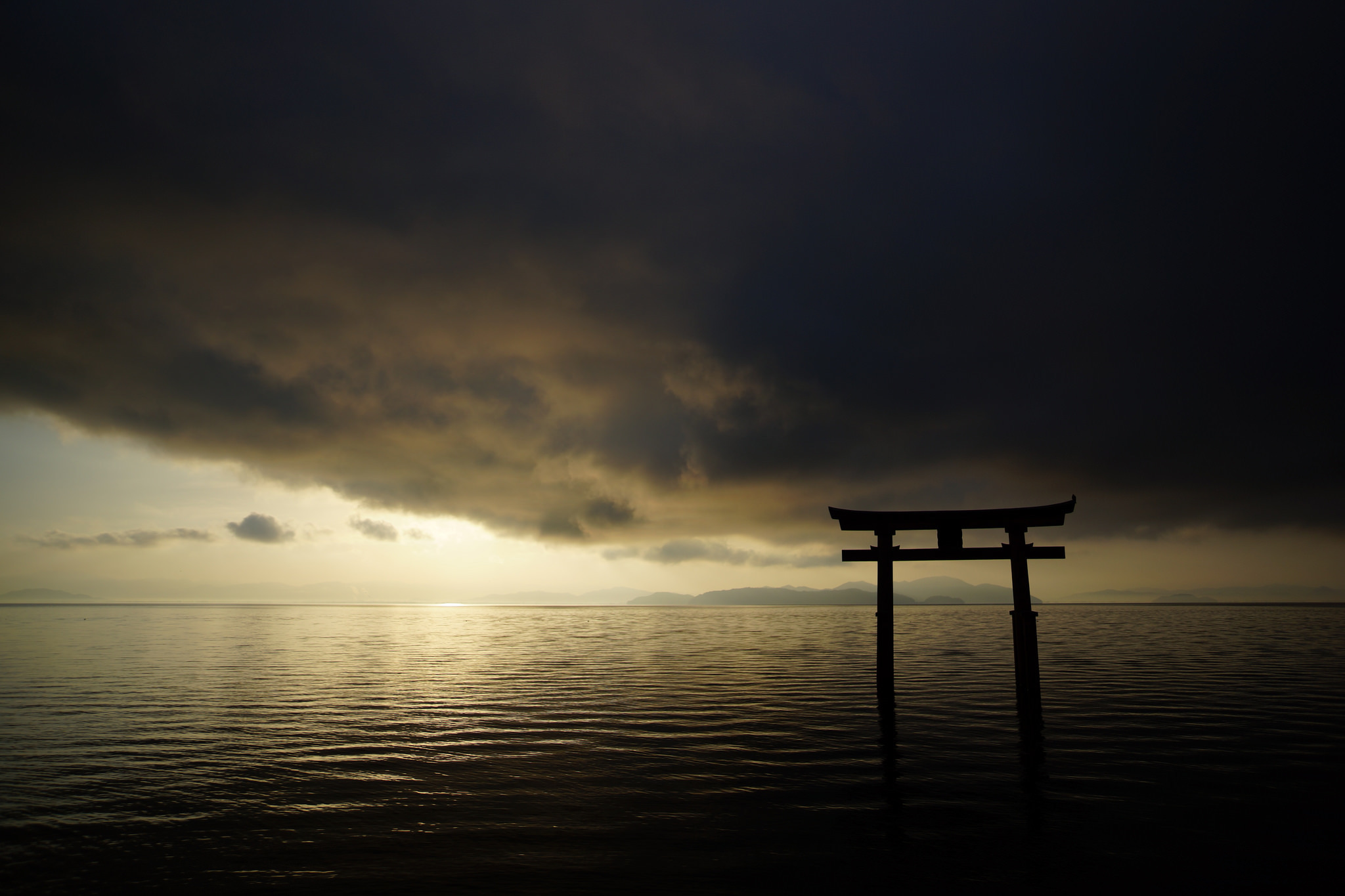 Itsukushima Gate Wallpapers