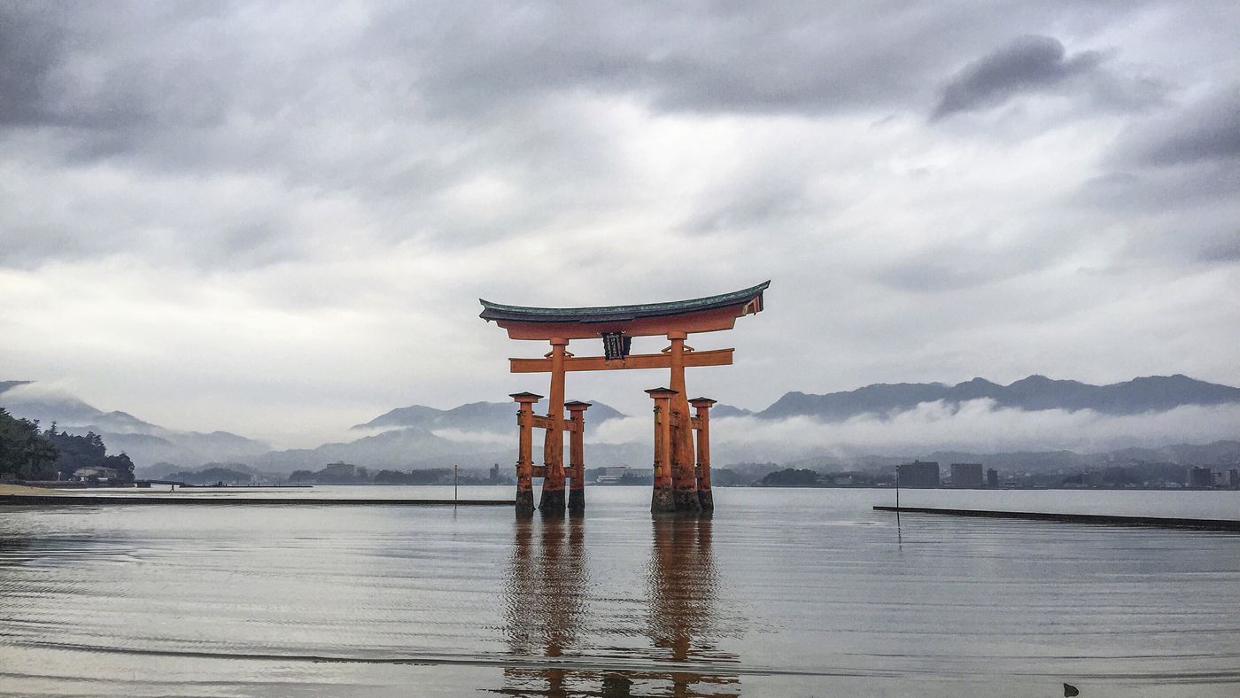 Itsukushima Gate Wallpapers