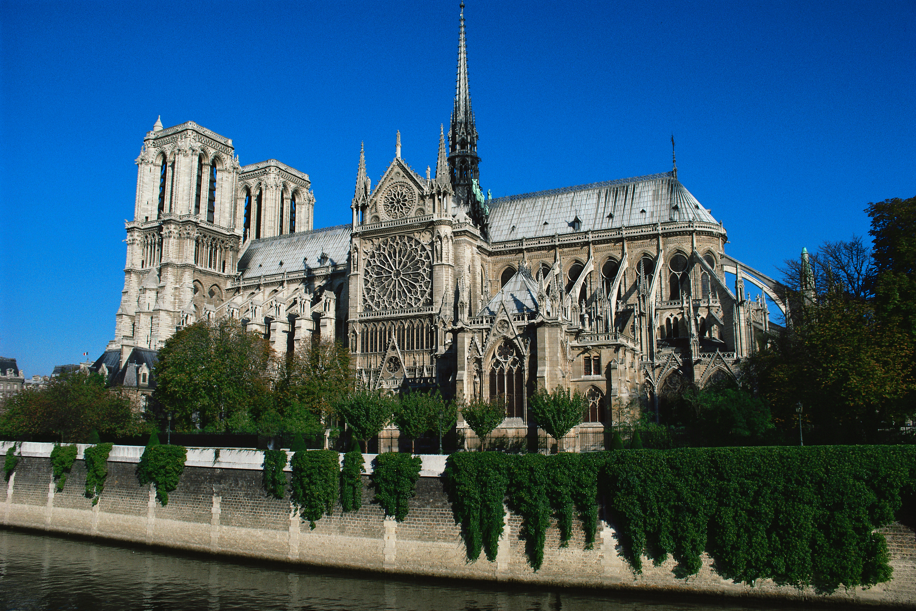 Notre-Dame De Paris Wallpapers