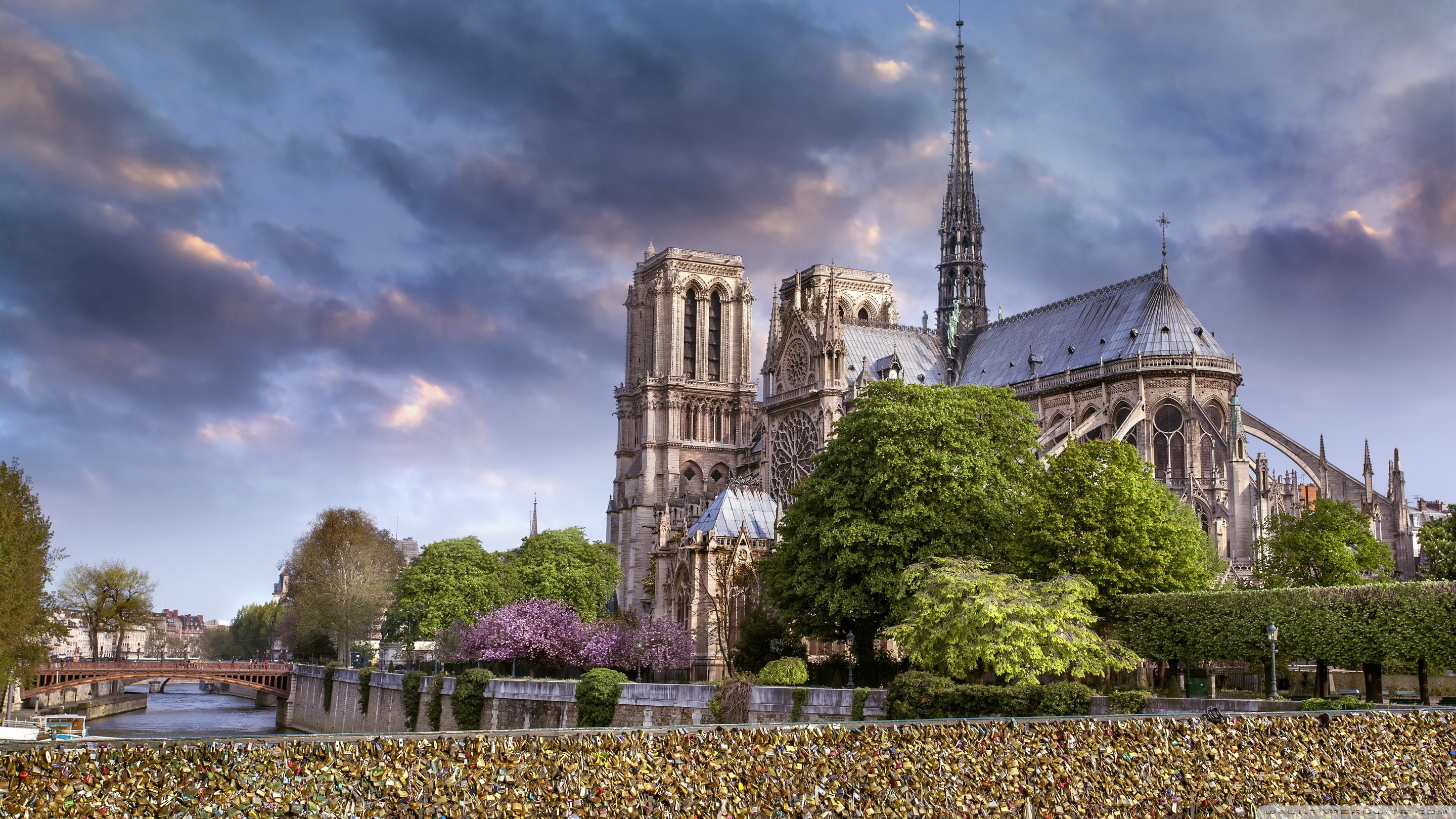 Notre-Dame De Paris Wallpapers