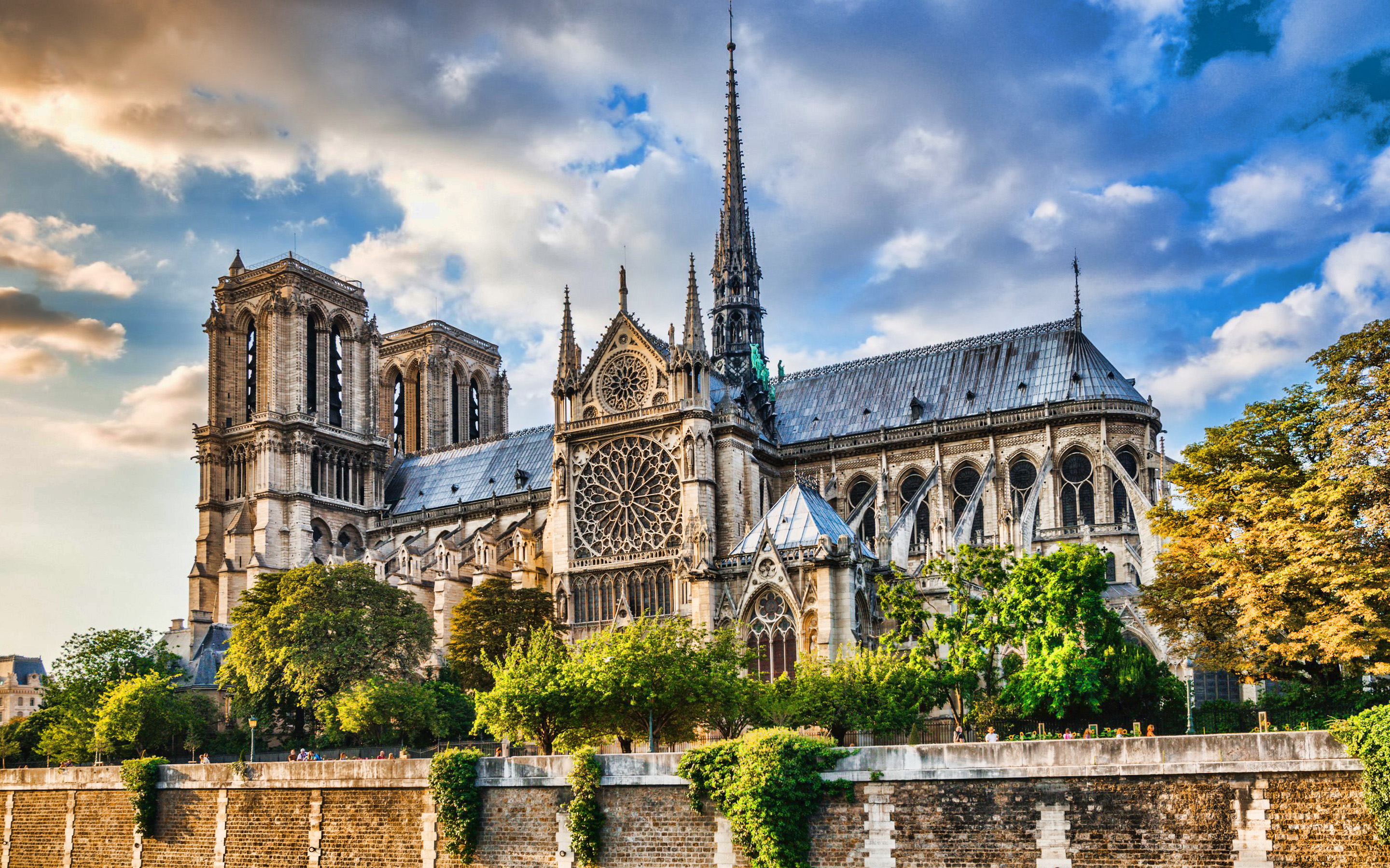 Notre-Dame De Paris Wallpapers