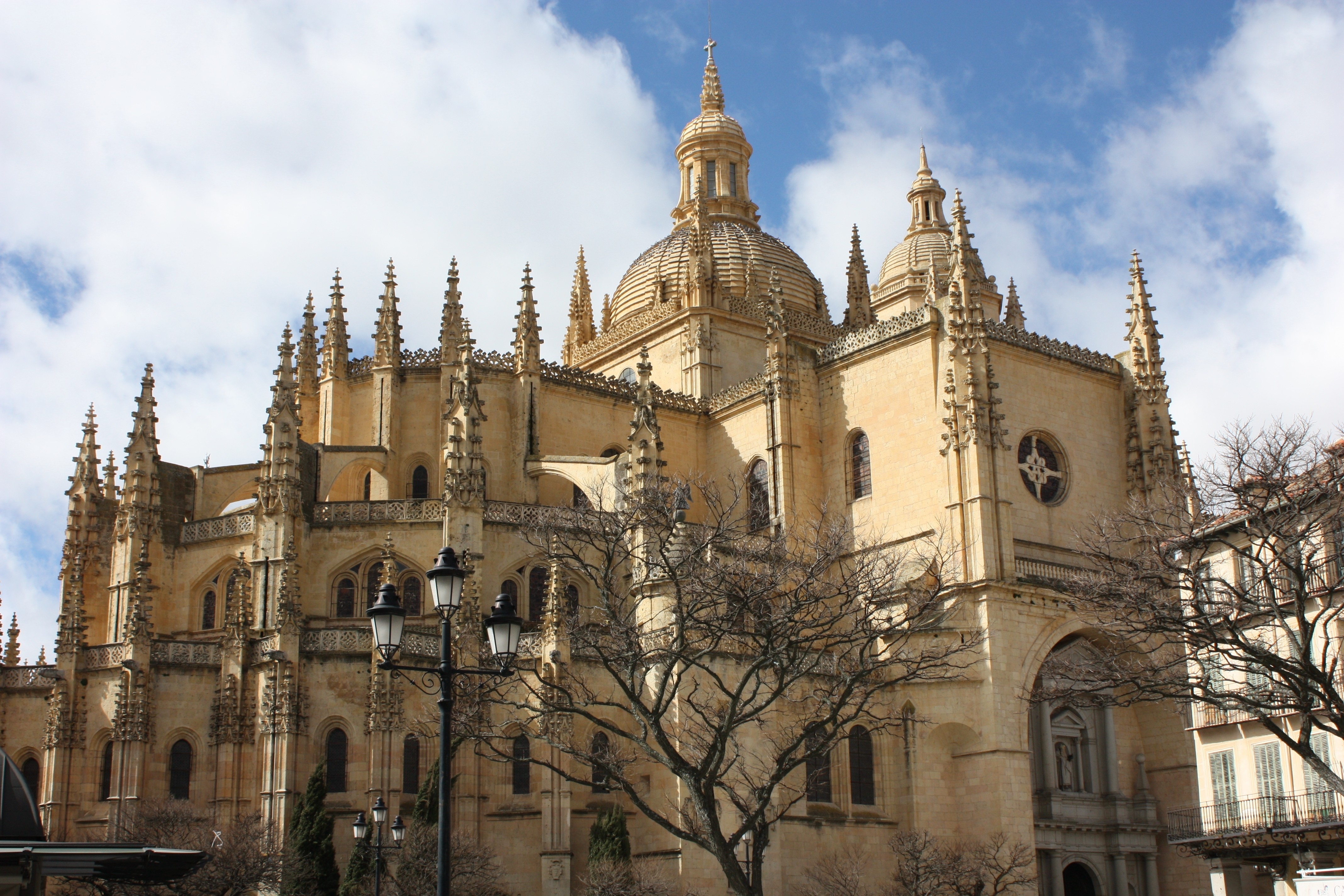 Segovia Cathedral Wallpapers