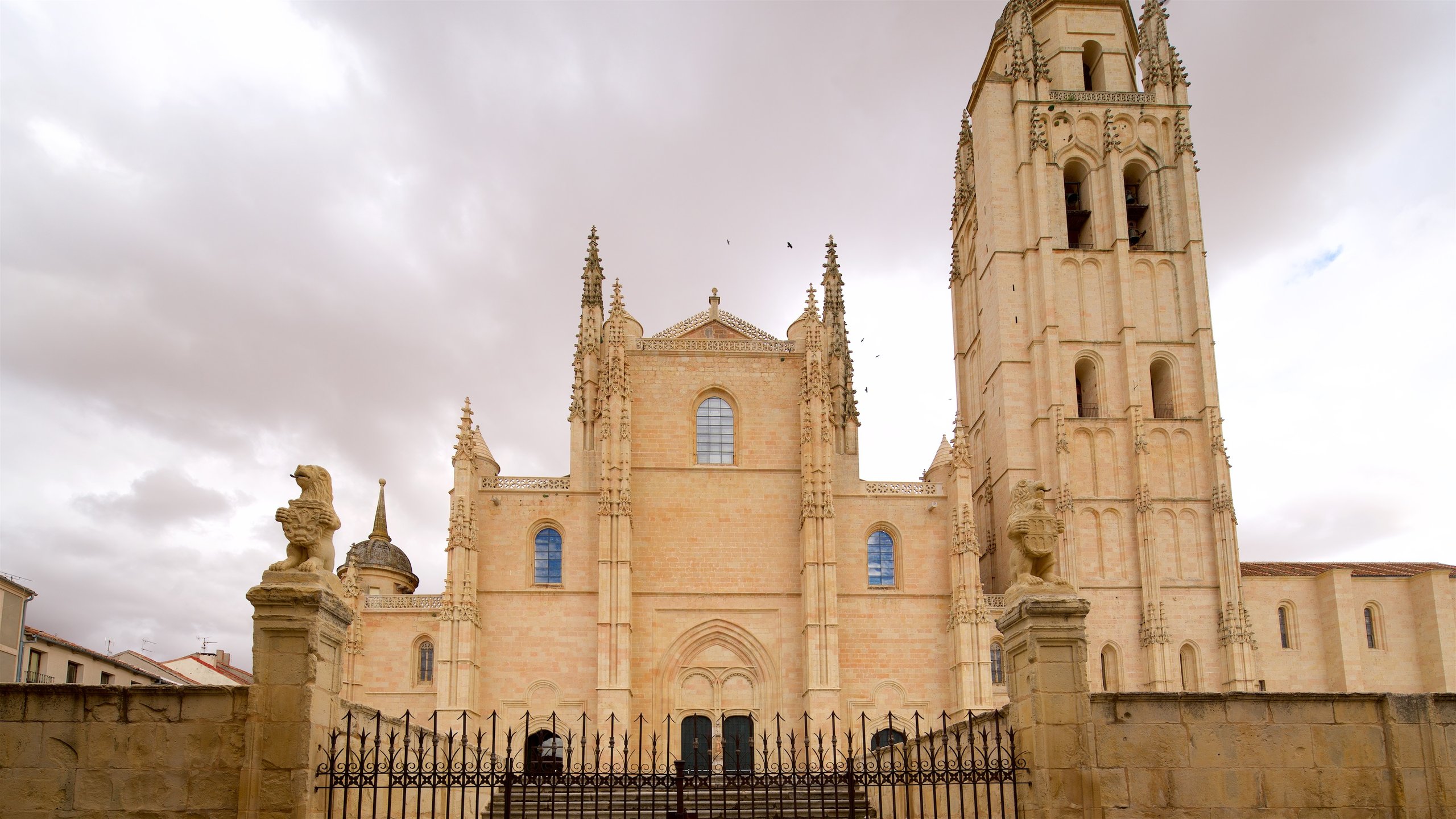 Segovia Cathedral Wallpapers