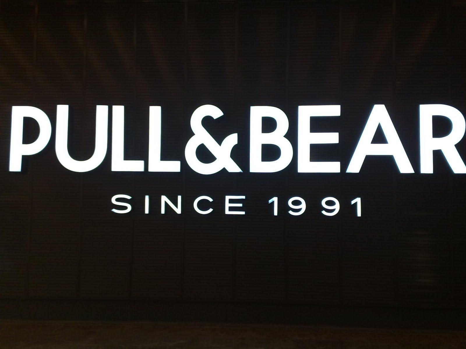 Pull And Bear Wallpapers