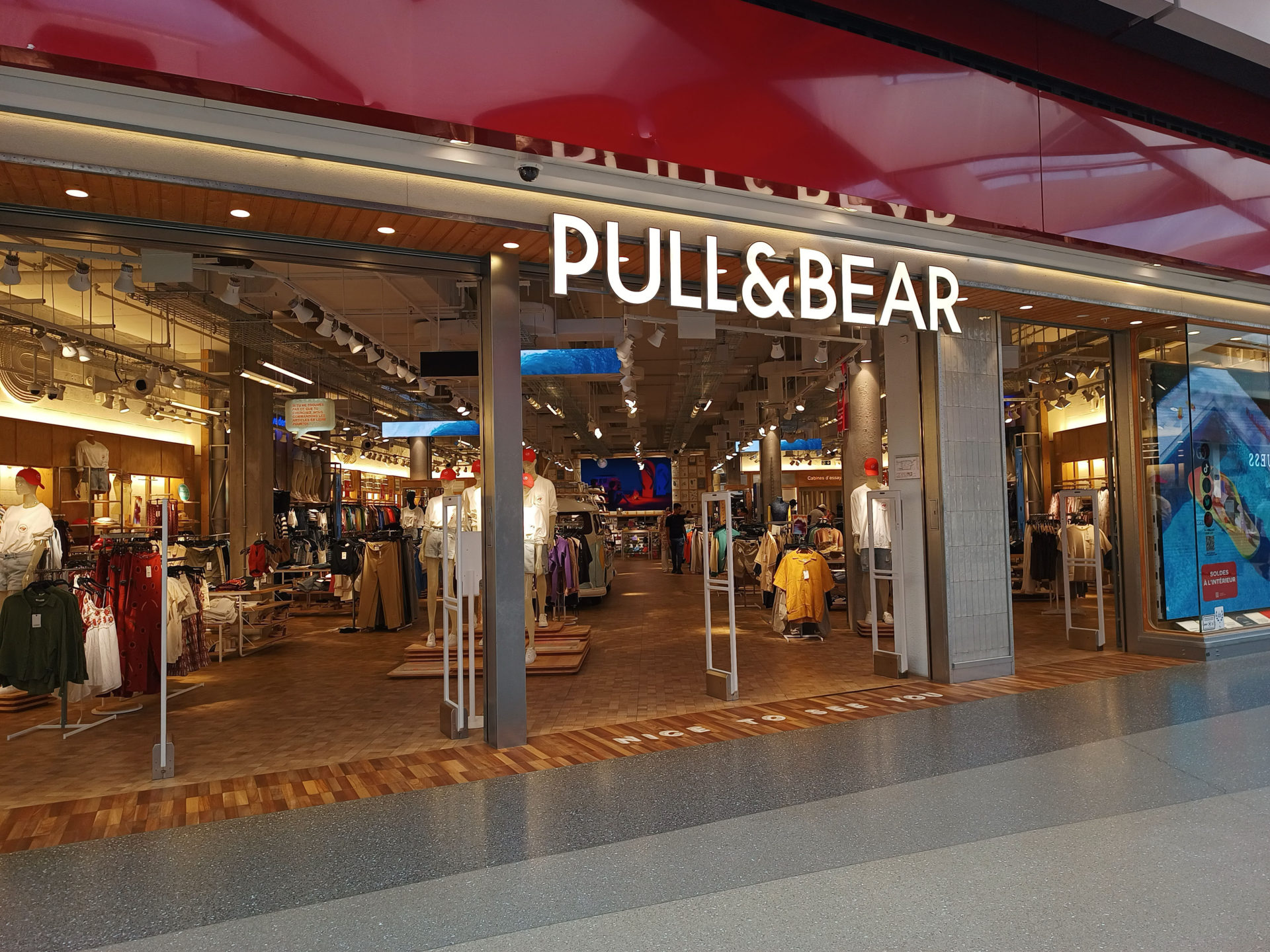 Pull And Bear Wallpapers