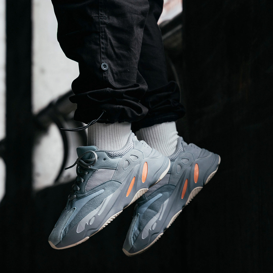 Yeezy 700 Wallpapers