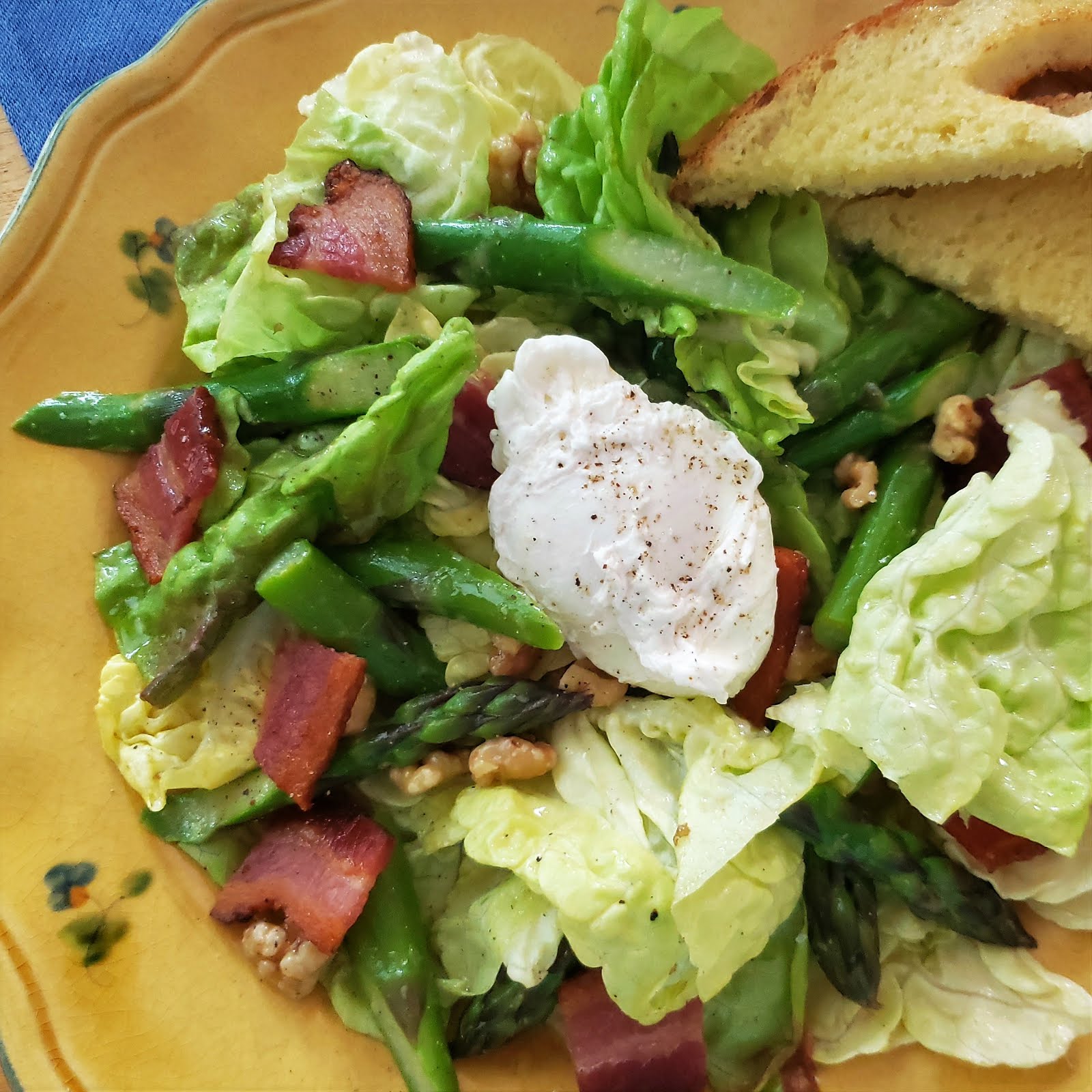 Salade Lyonnaise Wallpapers