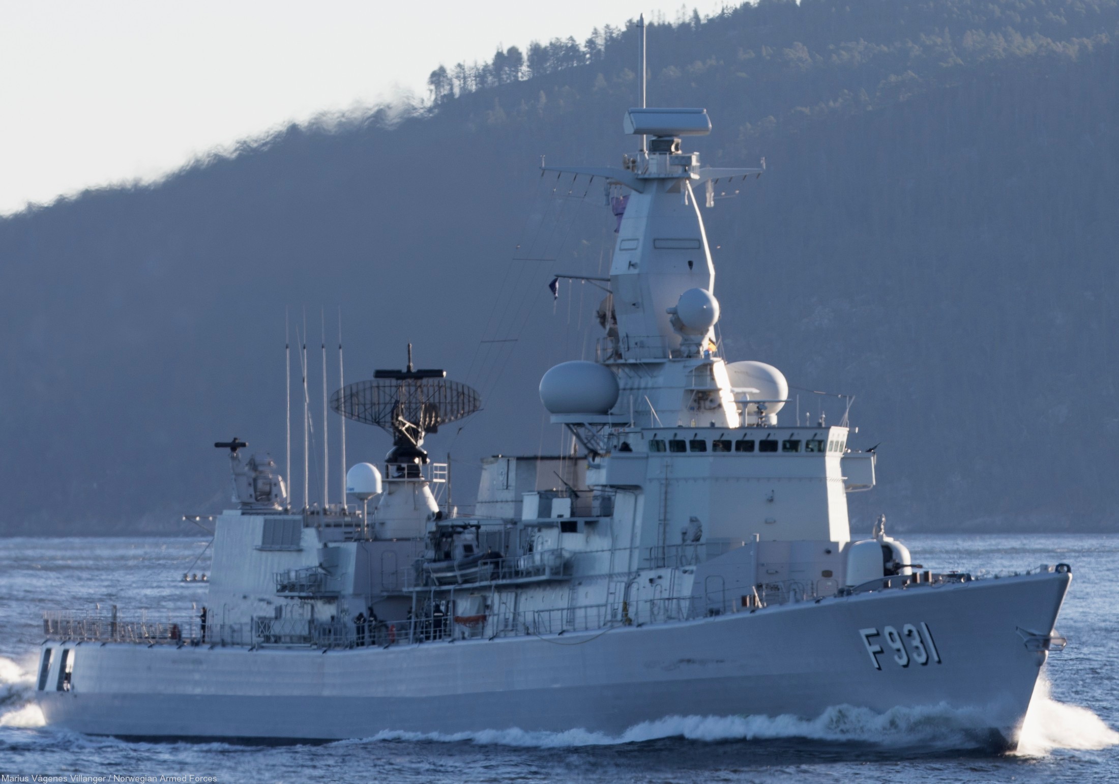 Belgian Frigate Louise-Marie (F931) Wallpapers