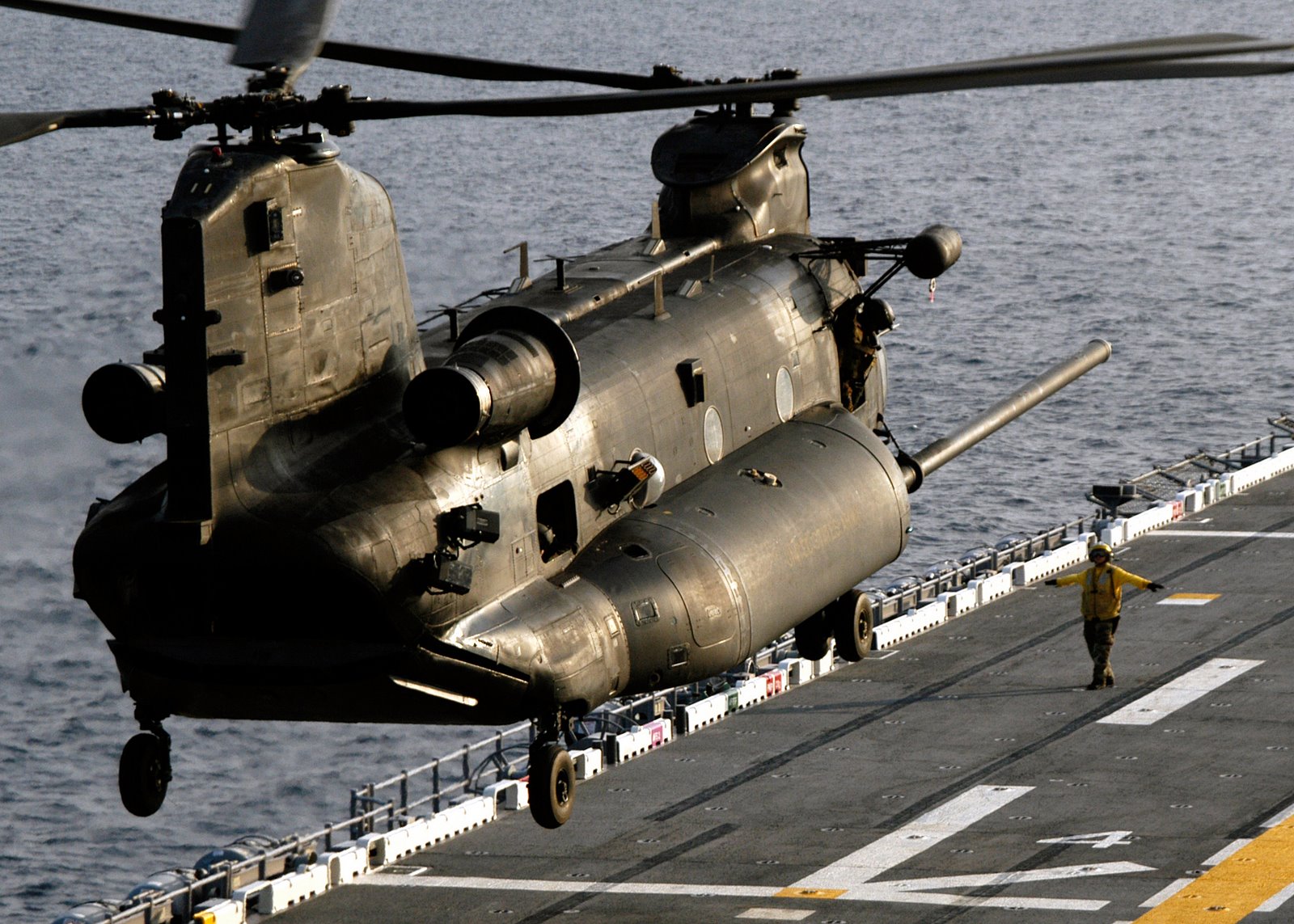 Boeing Ch-47 Chinook Wallpapers