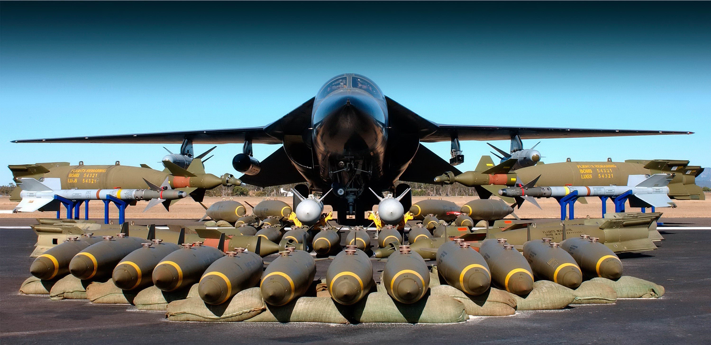 General Dynamics F-111 Aardvark Wallpapers
