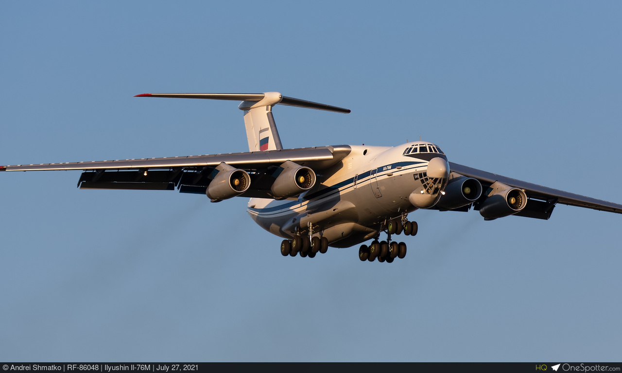 Ilyushin Il-76 Wallpapers