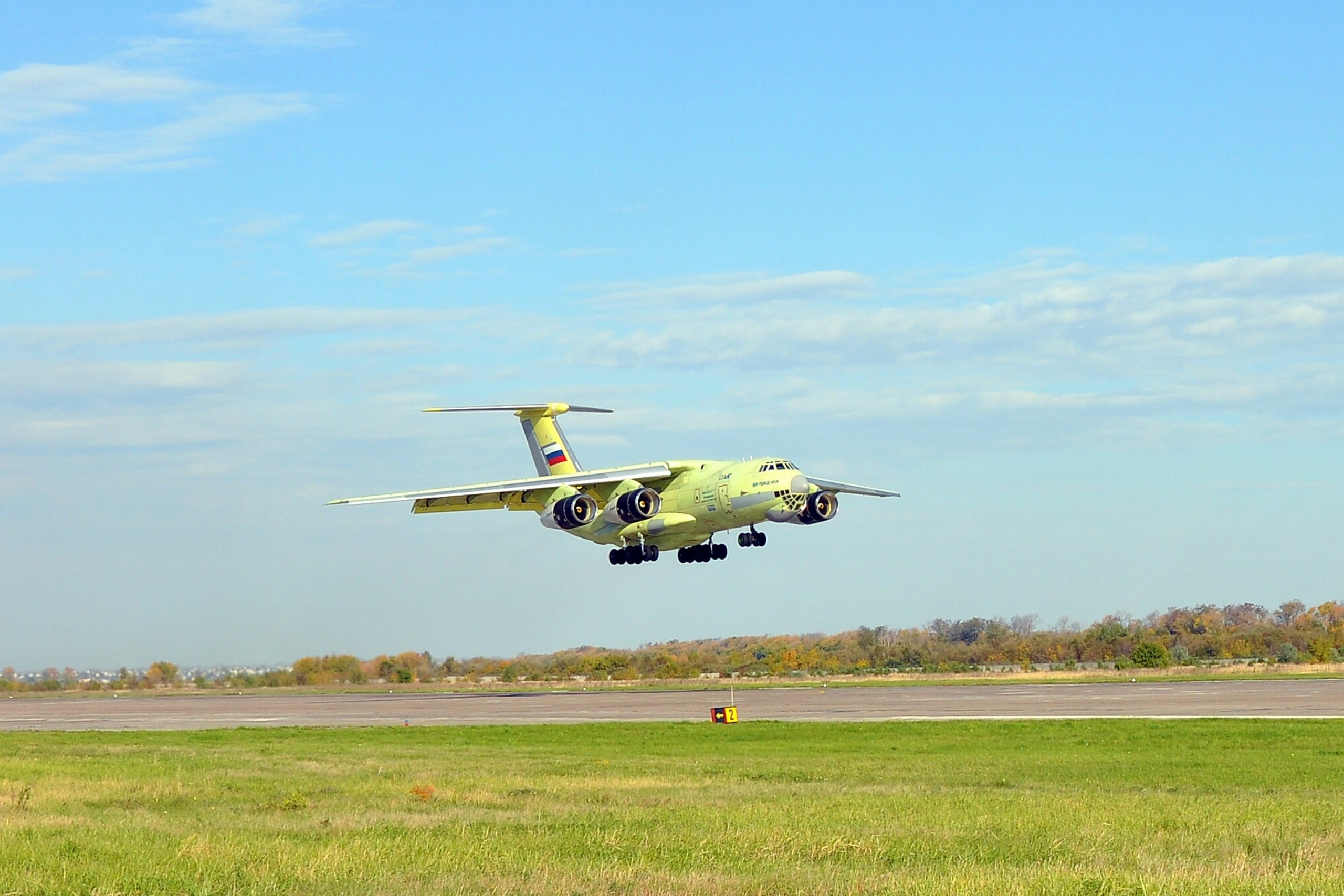 Ilyushin Il-76 Wallpapers