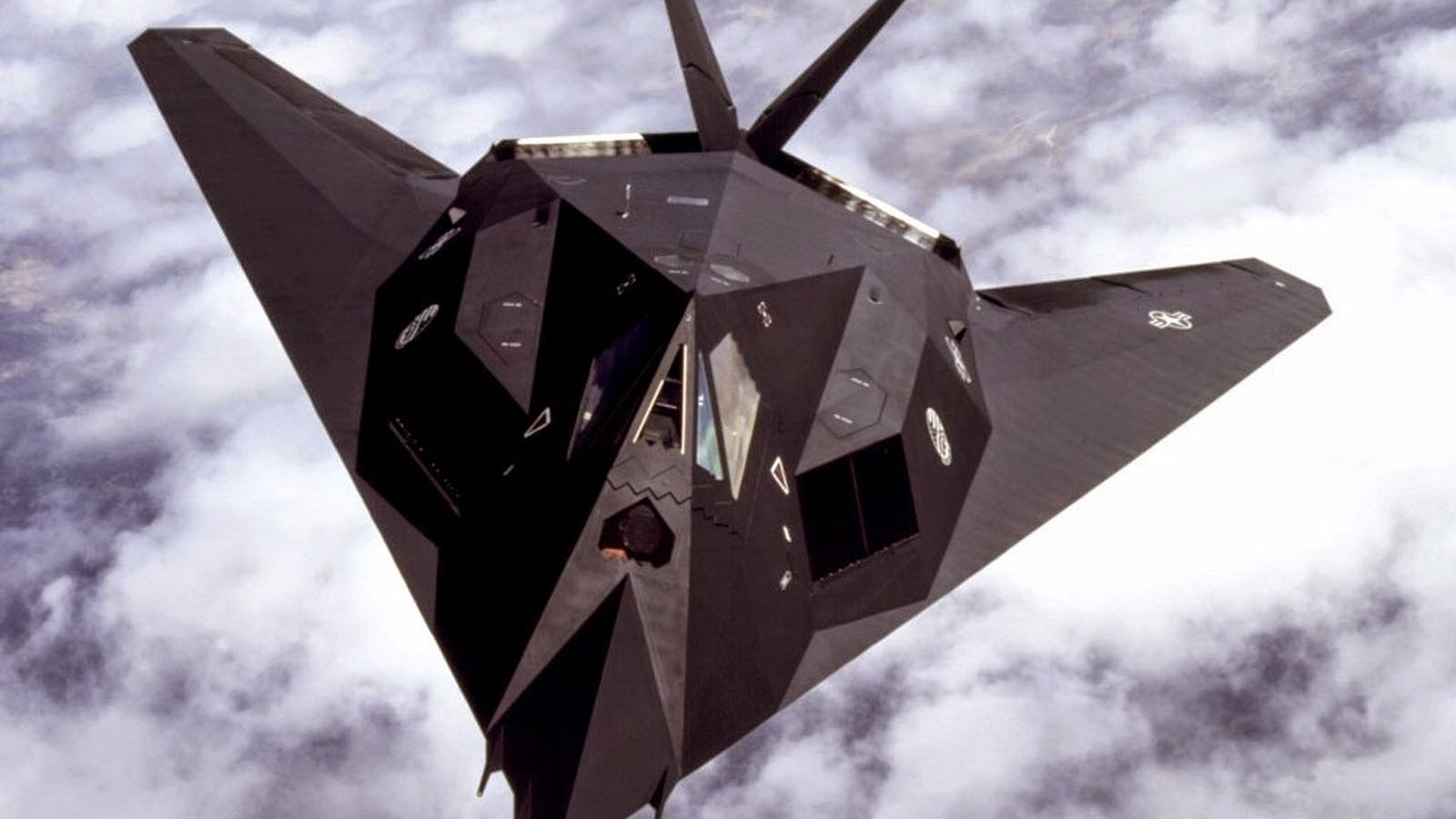 Lockheed F-117 Nighthawk Wallpapers