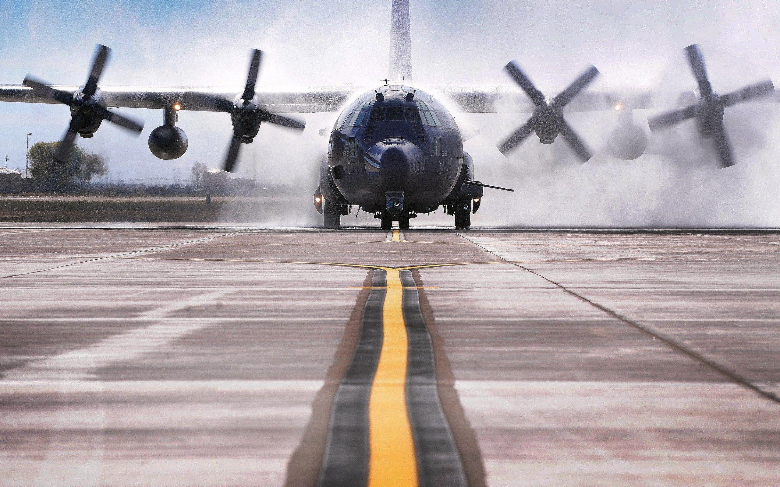 Lockheed Martin C-130J Super Hercules Wallpapers