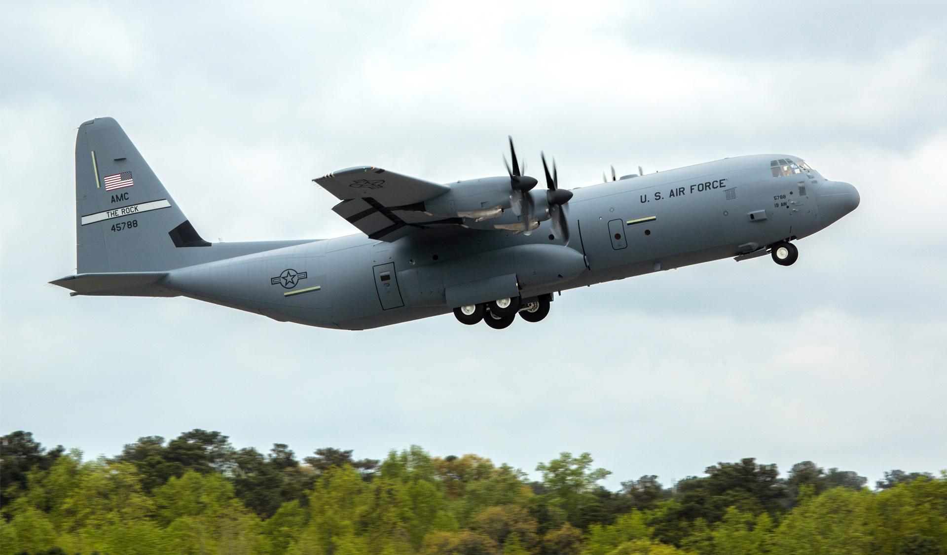 Lockheed Martin C-130J Super Hercules Wallpapers