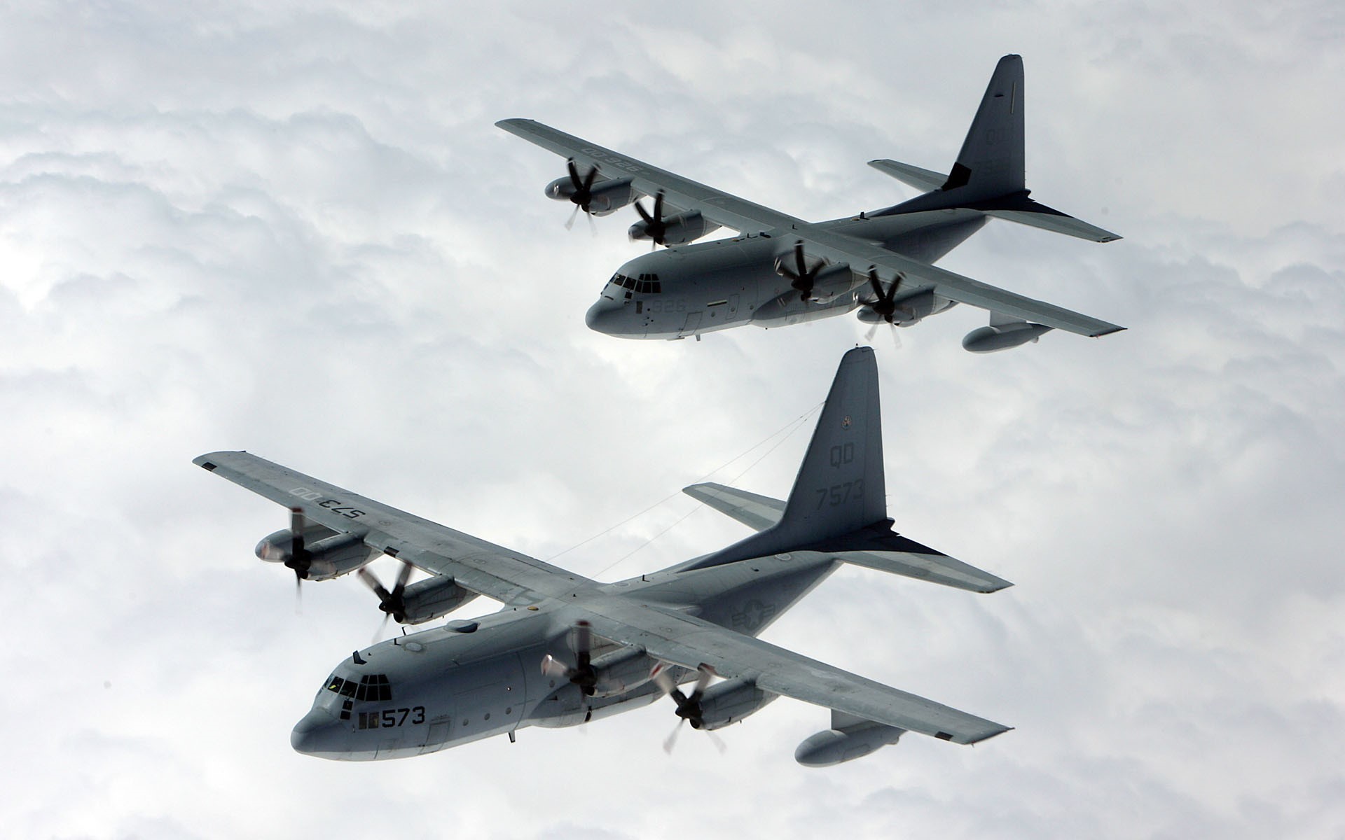 Lockheed Martin C-130J Super Hercules Wallpapers