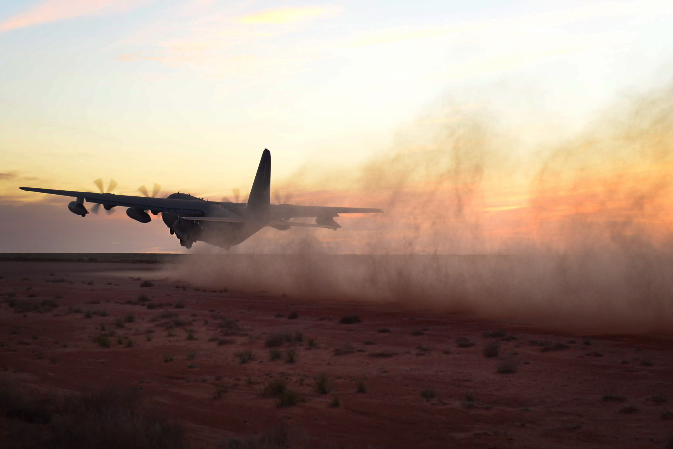 Lockheed Mc-130 Wallpapers