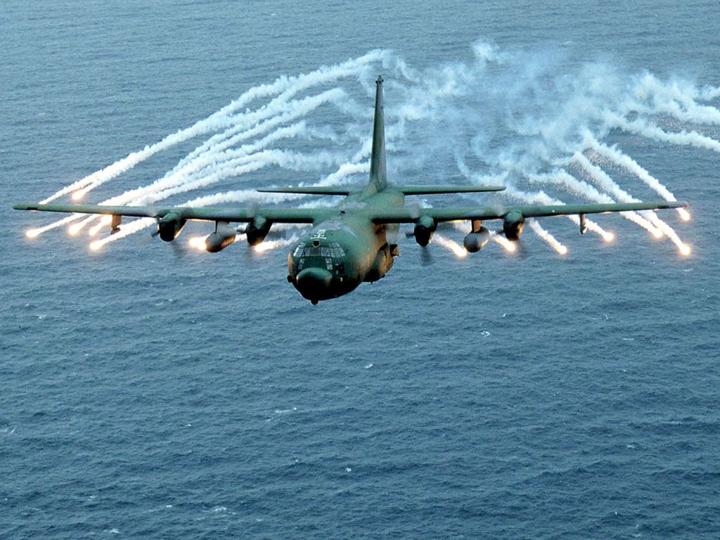 Lockheed Mc-130 Wallpapers