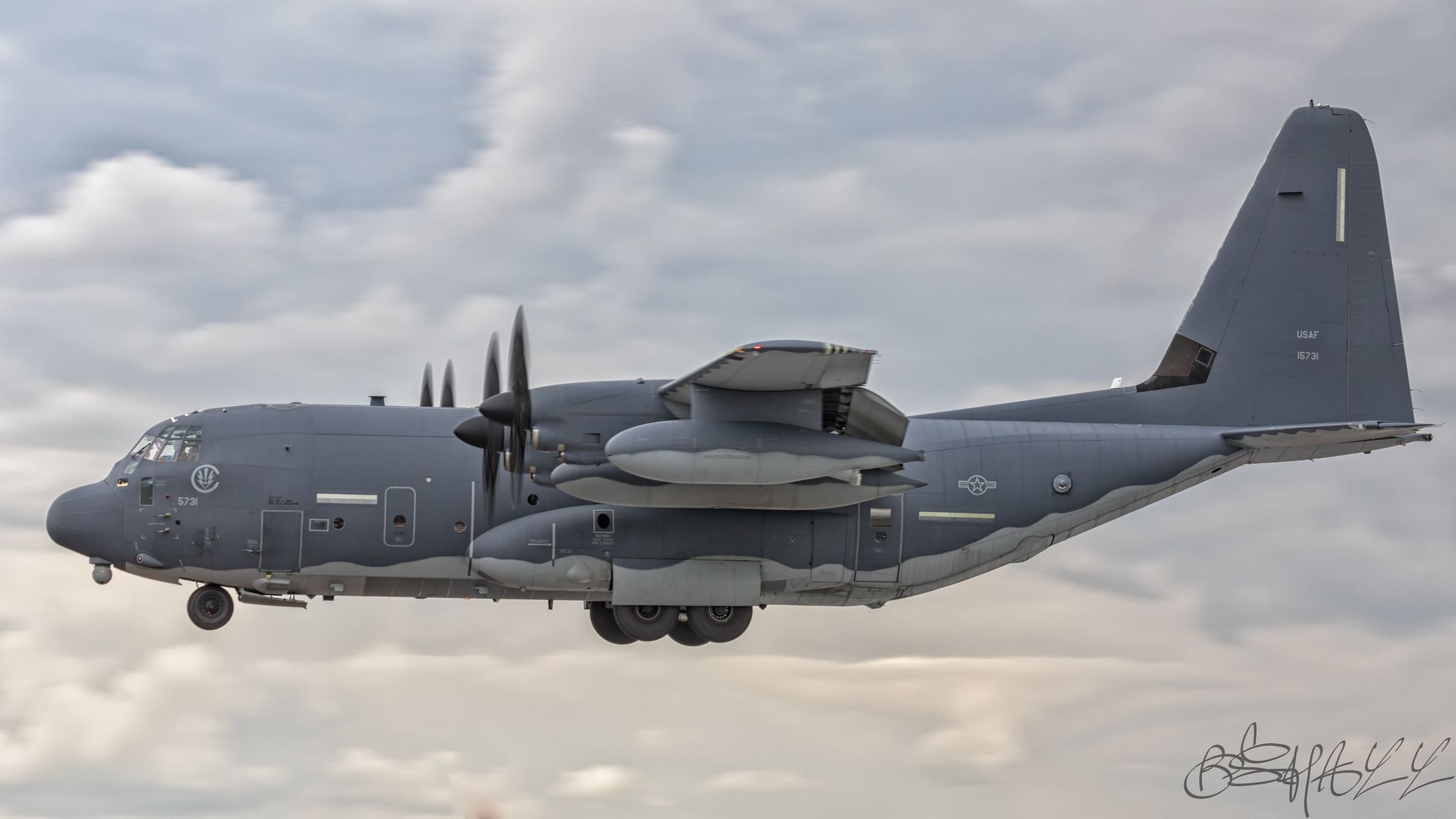 Lockheed Mc-130 Wallpapers