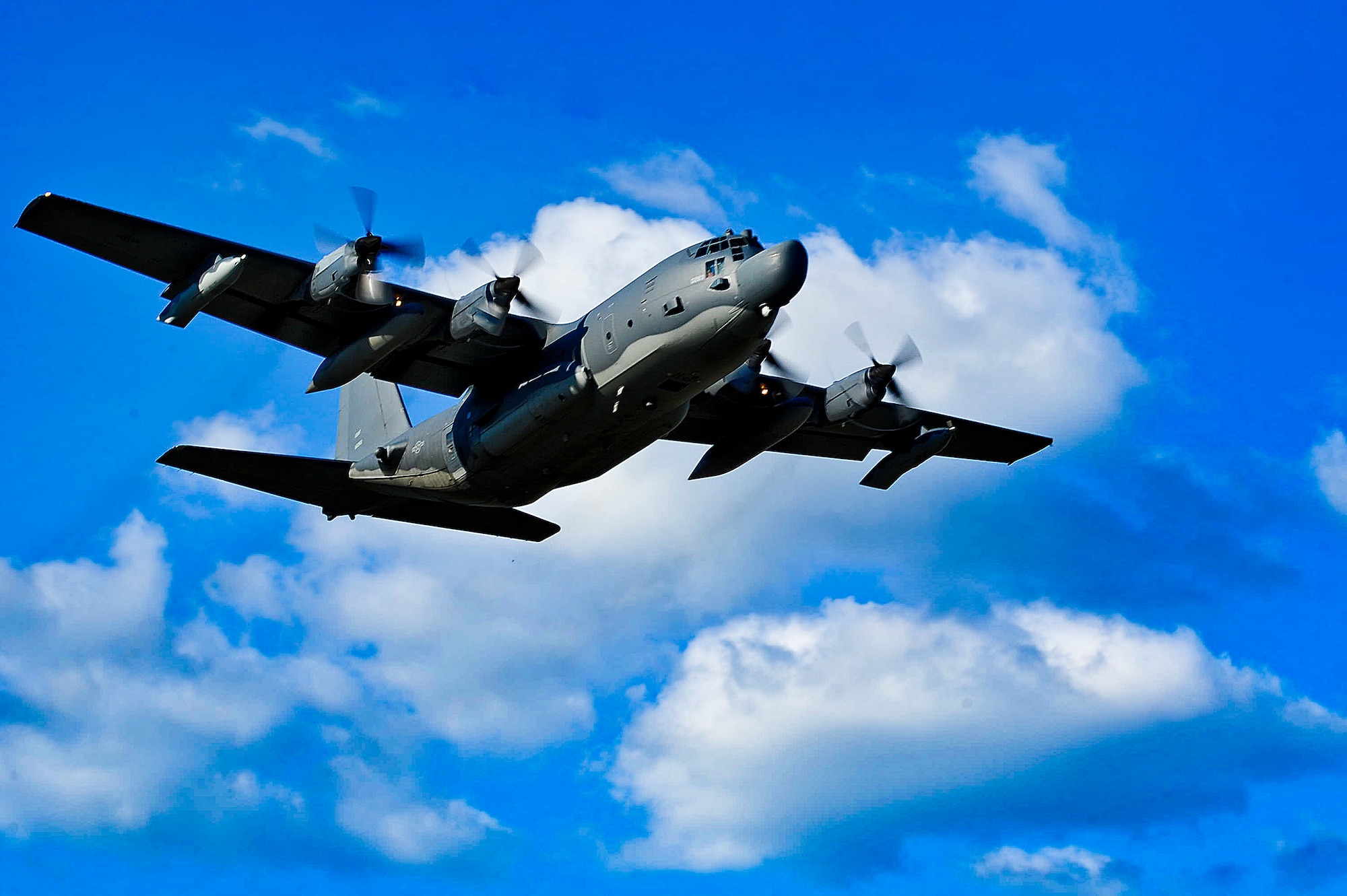 Lockheed Mc-130 Wallpapers