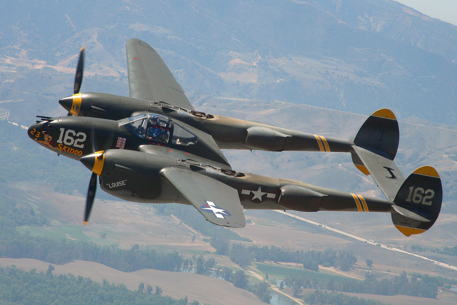 Lockheed P-38 Lightning Wallpapers