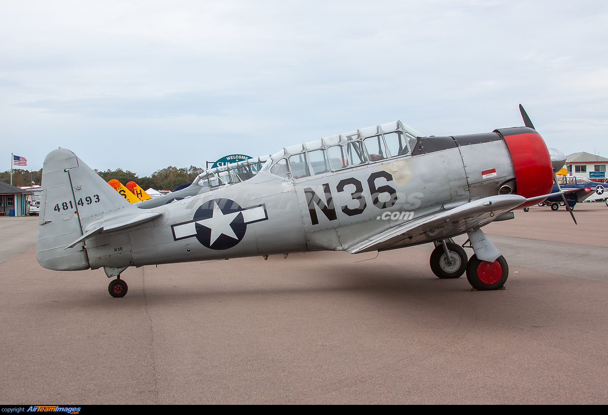 North American T-6 Texan Wallpapers