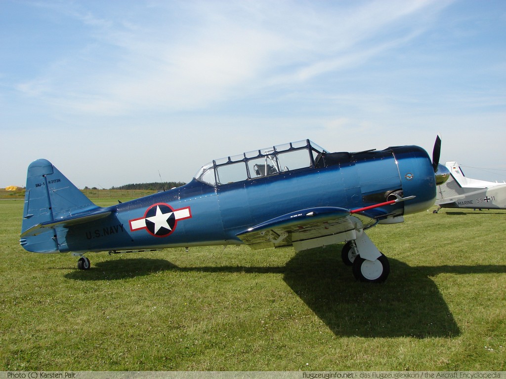 North American T-6 Texan Wallpapers