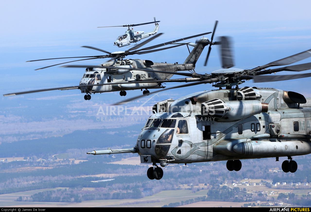 Sikorsky Ch-53E Super Stallion Wallpapers