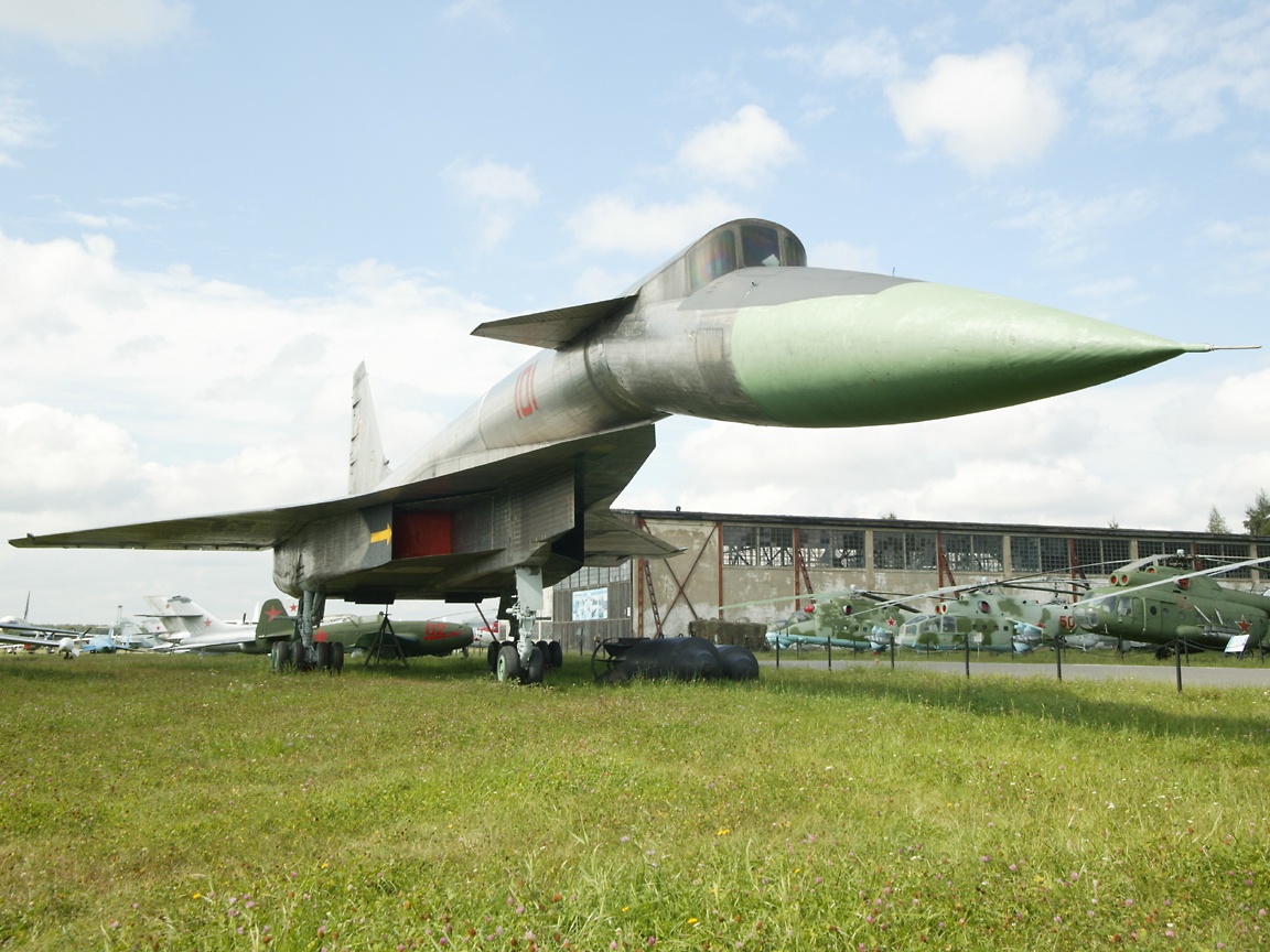 Sukhoi T-4 Wallpapers