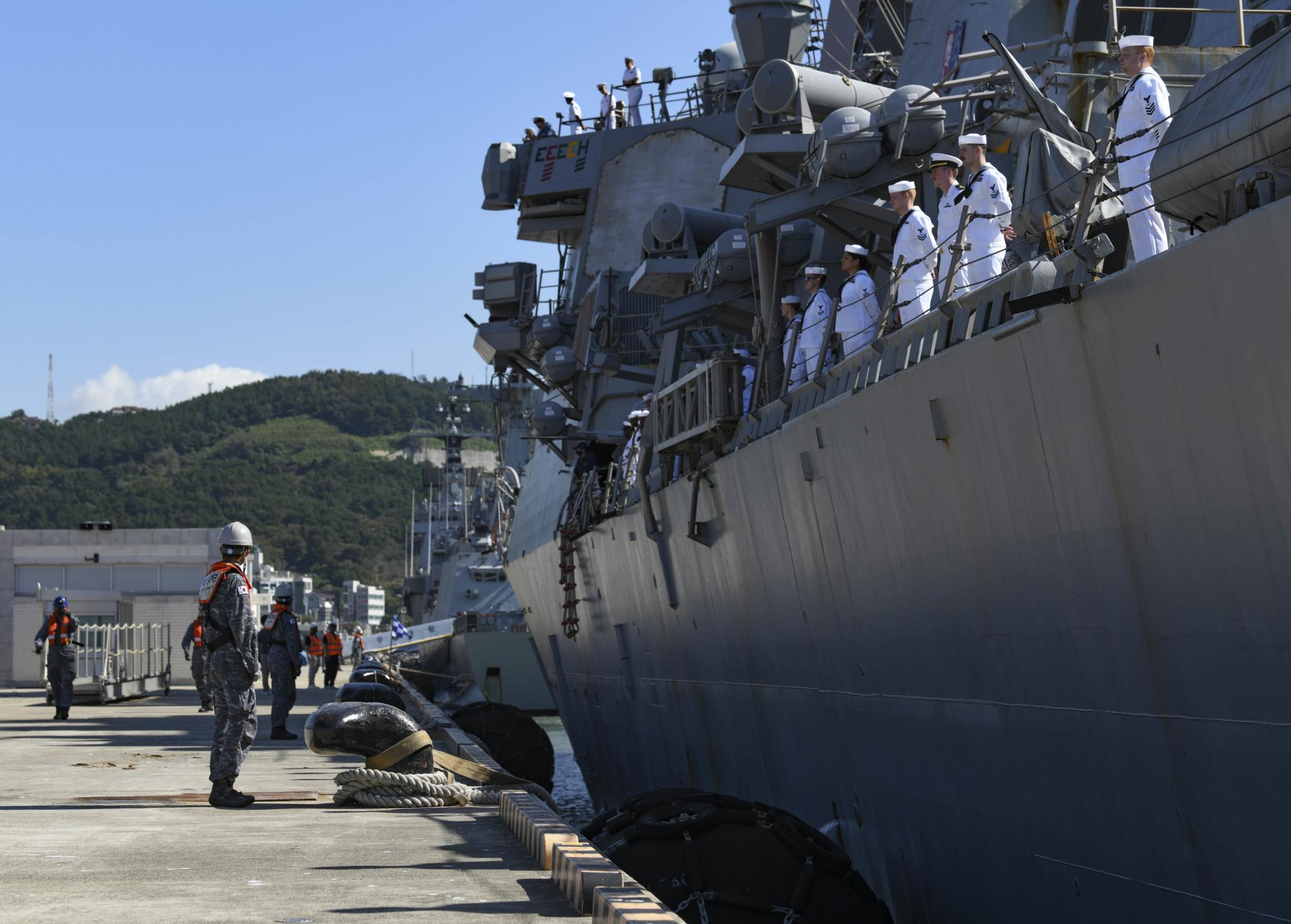 Uss Barry (Ddg-52) Wallpapers